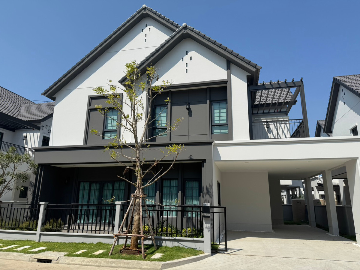 For RentHouseBangna, Bearing, Lasalle : Ready to live in a luxury home, Centro Bangna ✨ 4 bedrooms, 3 parking spaces, contact 095 426 4563 (Boss)