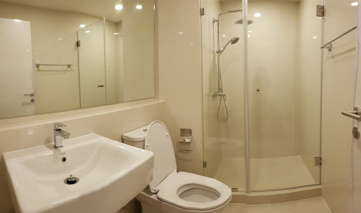 For RentCondoBangna, Bearing, Lasalle : For Rent 📍 Attitude Bearing 📍 Fully furnished with appliances. Near BTS Bearing.