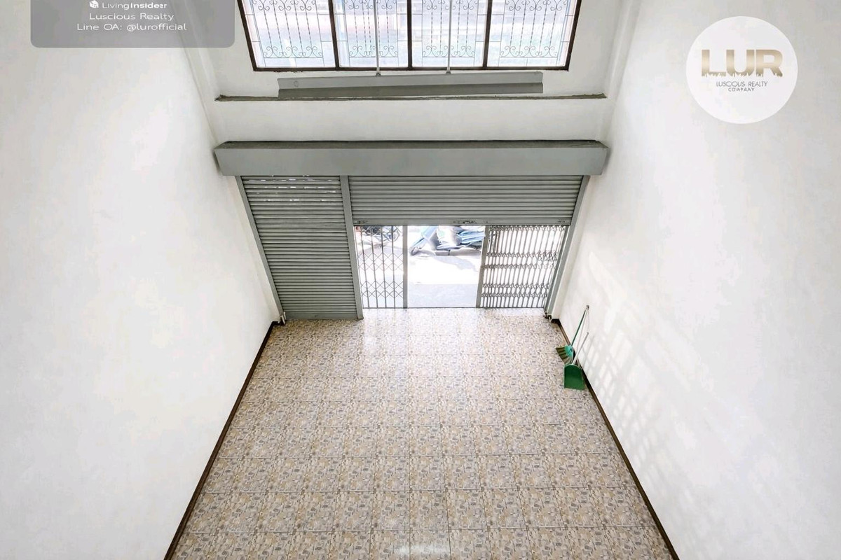 For SaleShop HouseBang kae, Phetkasem : Commercial building for sale at the entrance of Soi Phetkasem 81, Nong Khaem.