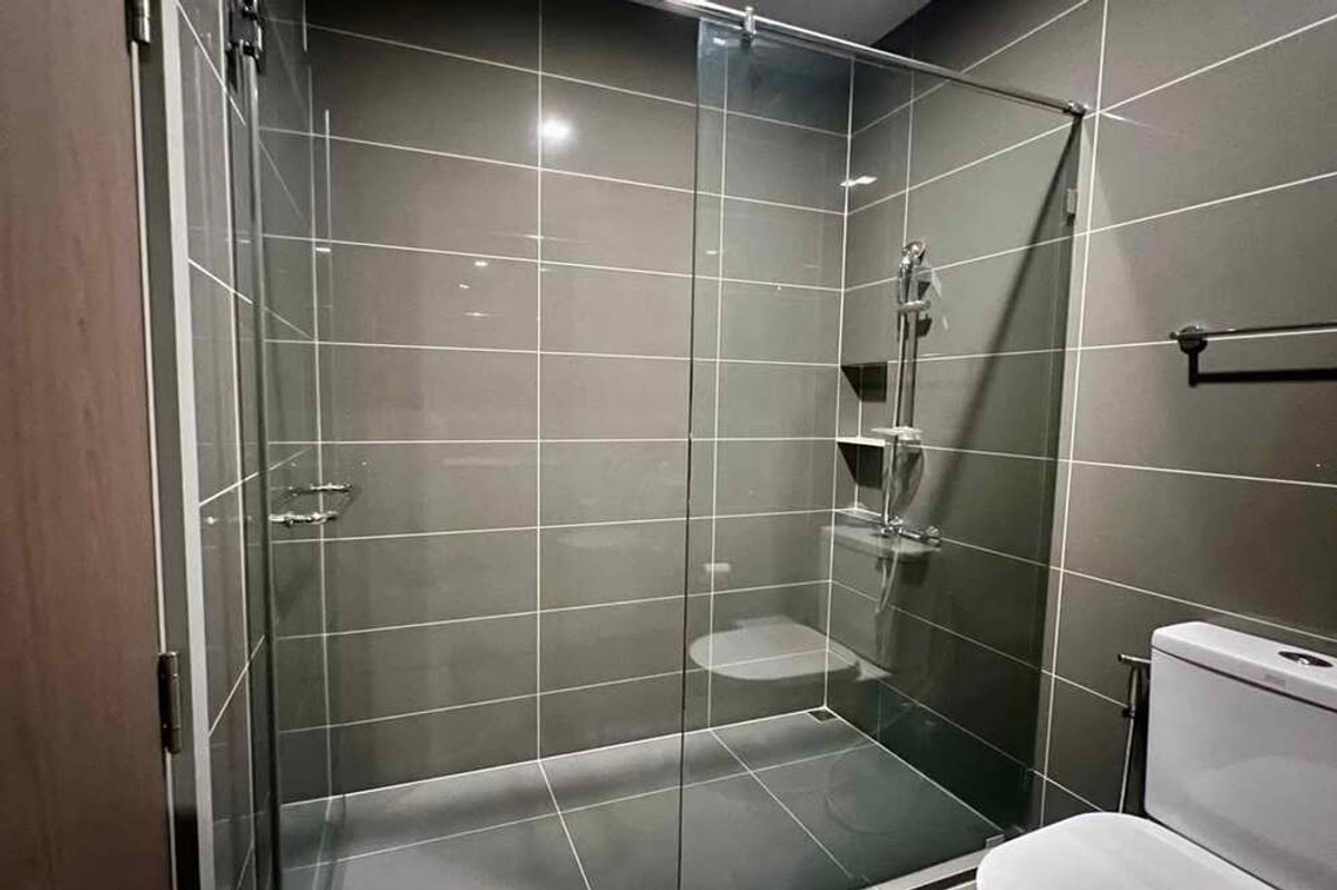 ขายคอนโดสะพานควาย จตุจักร : 🔥 ขายพร้อมผู้เช่า !! วิวสวน/วิวเมือง, ห้องมุม, ห้องเพิ่งรีโนเวทใหม่ !! 🔥 Code C20251200020..........M Jatujak, 2 ห้องนอน, 2 ห้องน้ำ, ชั้นสูง, แต่งครบ, ราคาพิเศษ!!📣📣