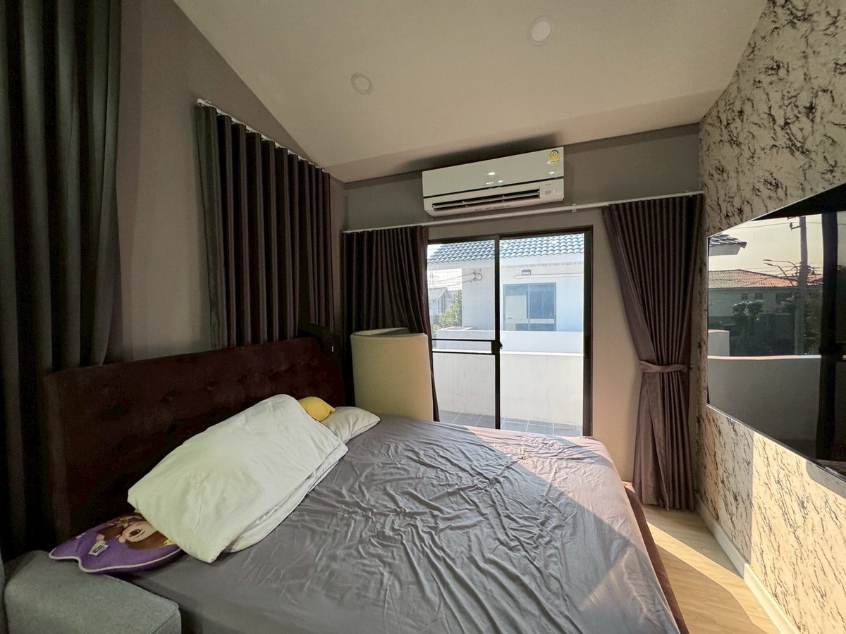 ขายบ้านลาดกระบัง สุวรรณภูมิ : ขายบ้านเดี่ยว เพอร์เฟค พาร์ค กรุงเทพกรีฑา–รามคำแหง 3ห้องนอน 2ห้องน้ำ + 1ห้องทำงาน เพียง 15นาทีถึงสนามบิน ใกล้มอเตอร์เวย์  ทำเลดีอยู่เส้นกรุงเทพกรีฑาตัดใหม่