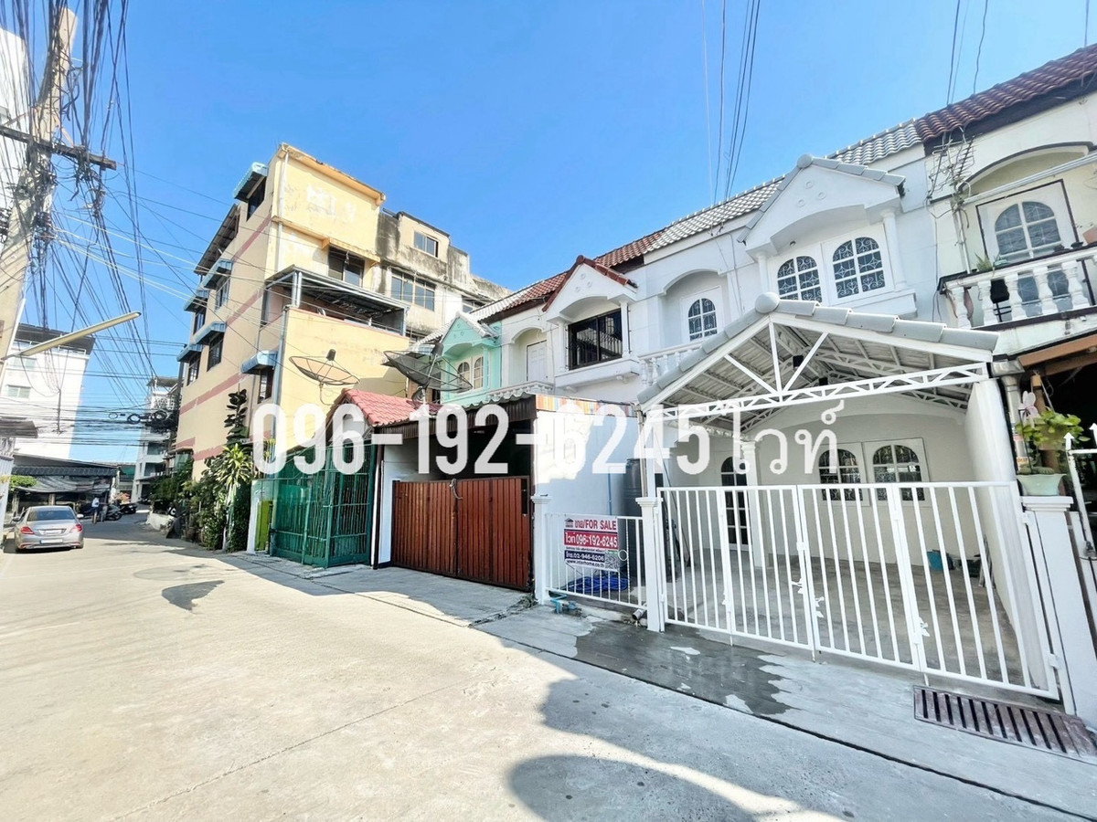 For SaleTownhomeOnnut, Udomsuk : 2-story townhouse for sale, Soi Udomsuk 51, Soi Prawit and Friends 13/1. Sukhumvit Road 101/1 Watcharatham Sathit Road, Bang Chak Subdistrict, Phra Khanong District, Bangkok