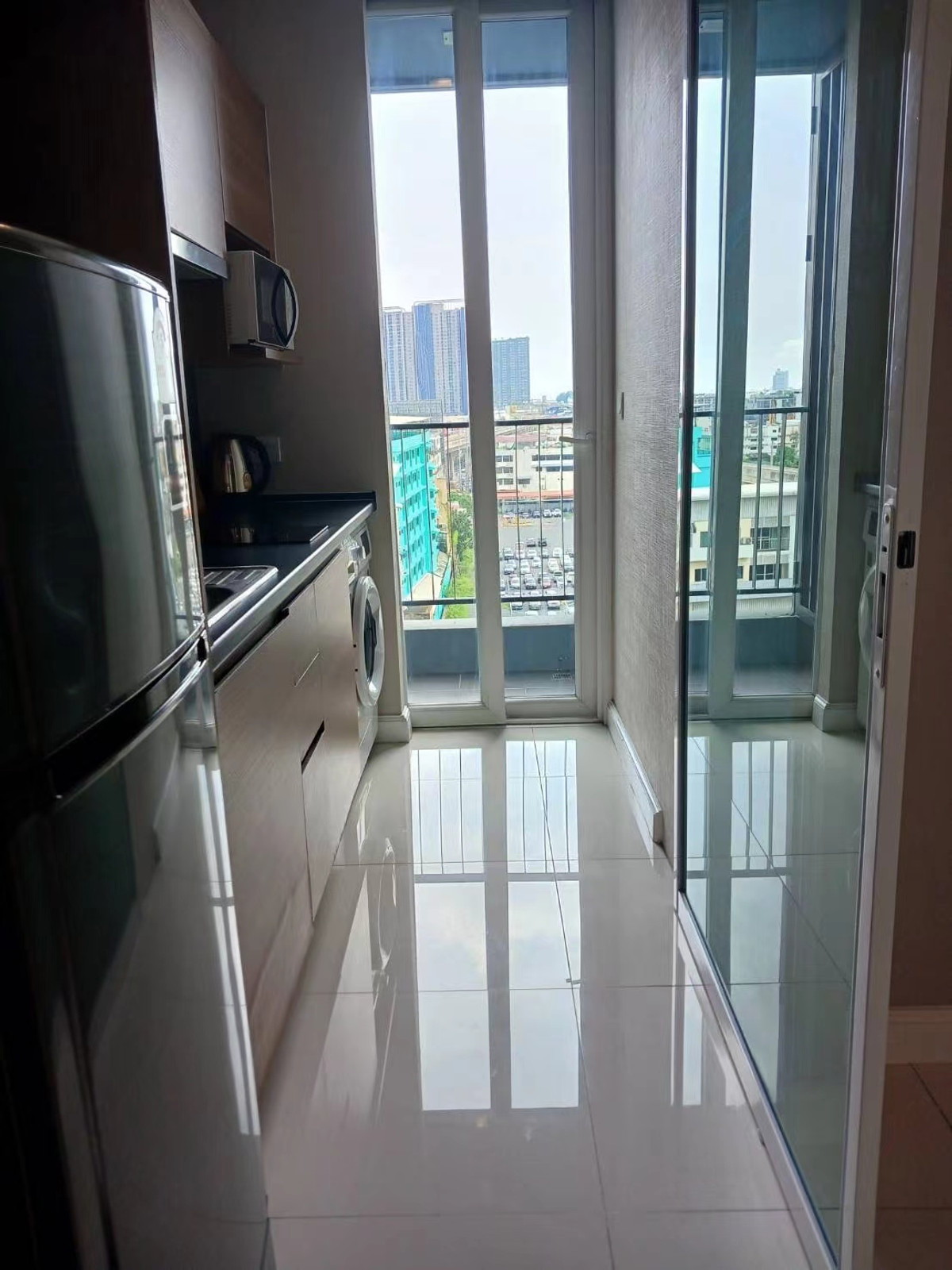 For RentCondoSamut Prakan,Samrong : For Rent ✨ The Metropolis Samrong Interchange ✨ Near BTS Samrong. Fully furnished with appliances.