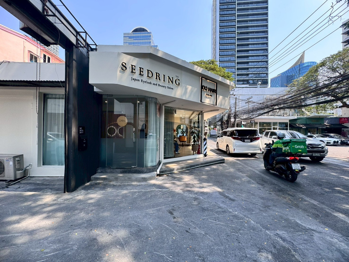 ให้เช่าร้านค้า/ตลาดนัดสุขุมวิท อโศก ทองหล่อ : ให้เช่าพื้นที่ร้านค้า ทองหล่อ13 เข้าซอยเพียง 100 เมตร ทำเลดี เหมาะทำธุรกิจ (N.1985)