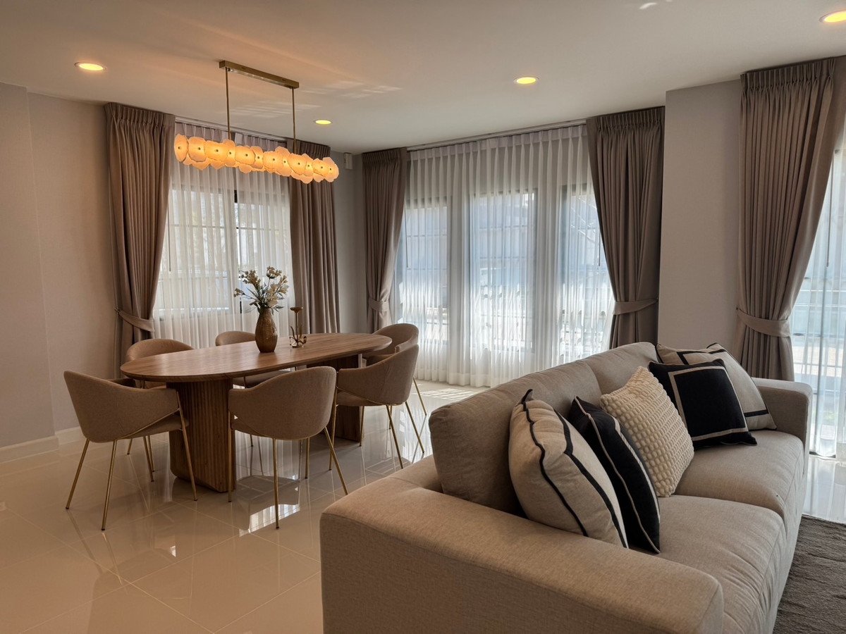 For RentHouseBangna, Bearing, Lasalle : Ready to live in a luxury home, Centro Bangna ✨ 4 bedrooms, 3 parking spaces, contact 095 426 4563 (Boss)