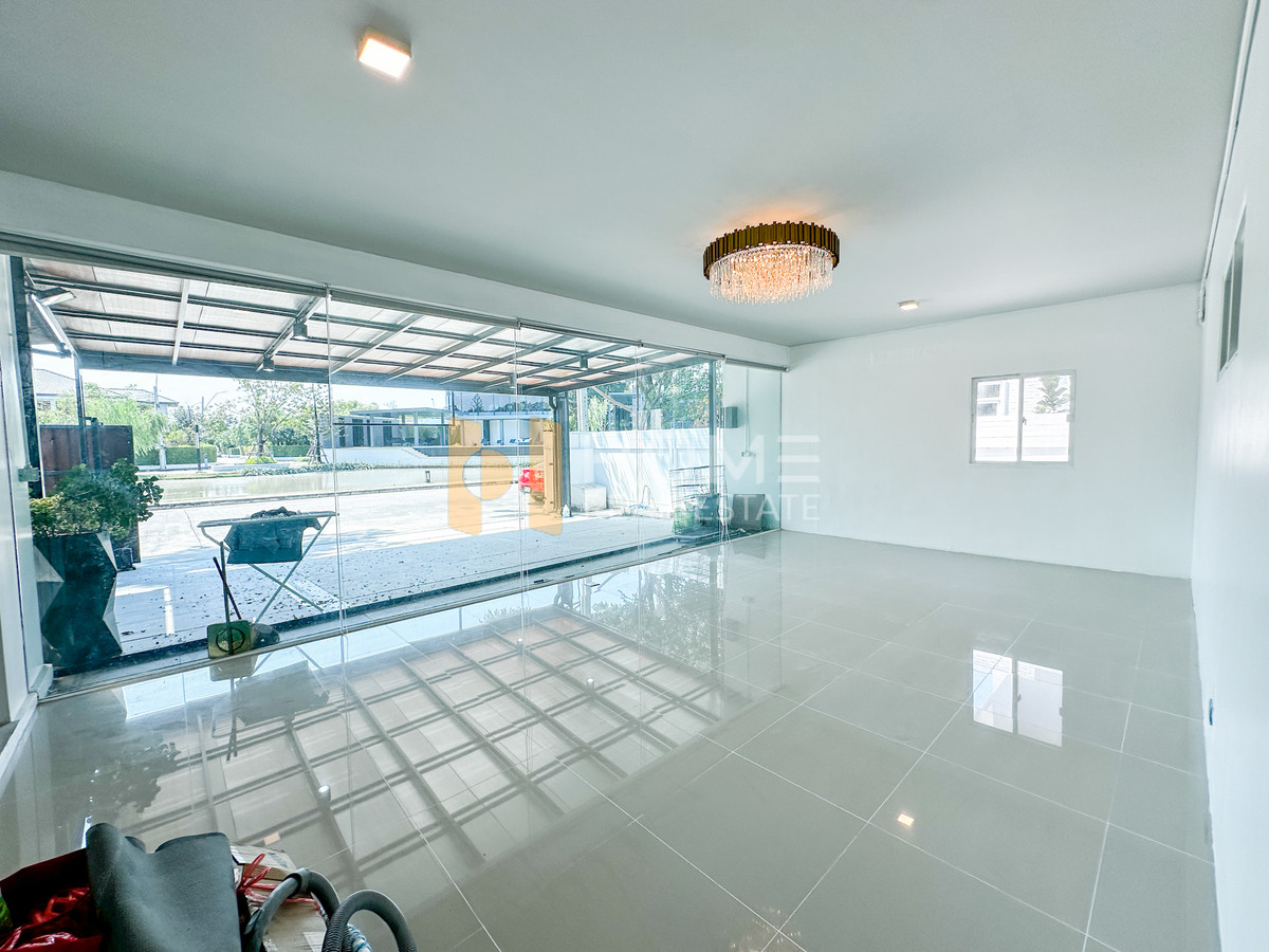 ขายบ้านบางนา แบริ่ง ลาซาล : Rare Item! บ้านหน้าทะเลสาบ วิวหลักล้าน 🏞️ มัณฑนา 2 บางนา กม.7 / 4 ห้องนอน (ขาย), Mantana 2 Bangna Km.7 / 4 Bedrooms (FOR SALE) YOK047