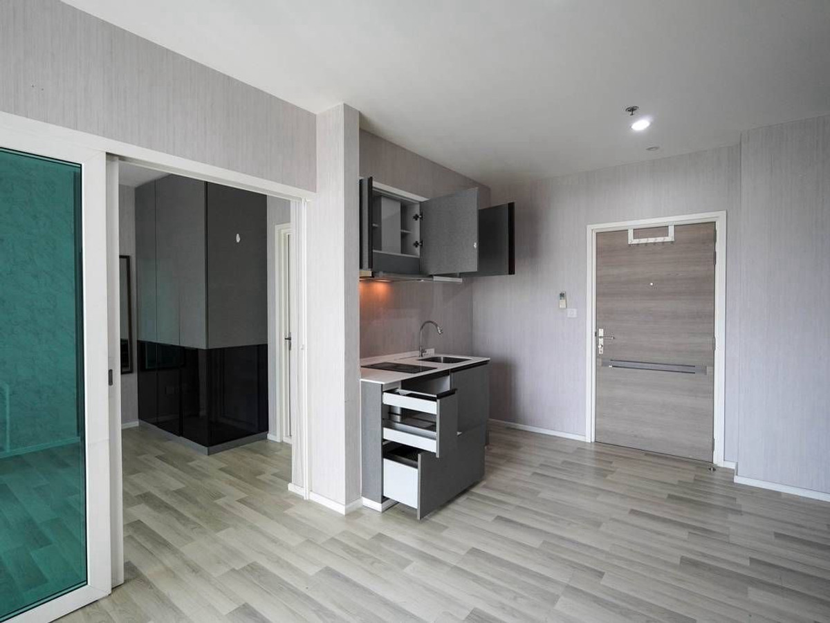 For SaleCondoSathorn, Narathiwat : For sale: The Key Sathorn-Jerirat 33 sq m. ((Urgent sale 3,200,000 baht))