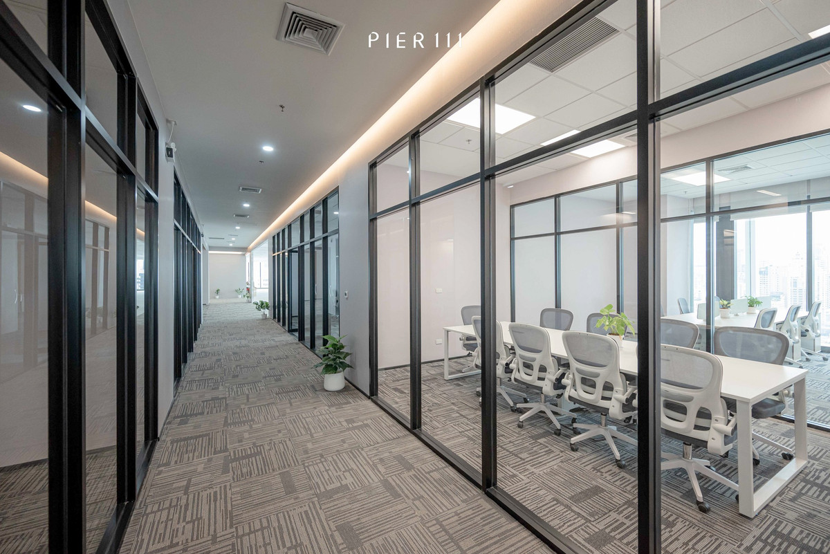 For RentOfficeWitthayu, Chidlom, Langsuan, Ploenchit : ✨ Office for rent, ready to move in. In the heart of Central World Mall -Pratunam Platinum ✨