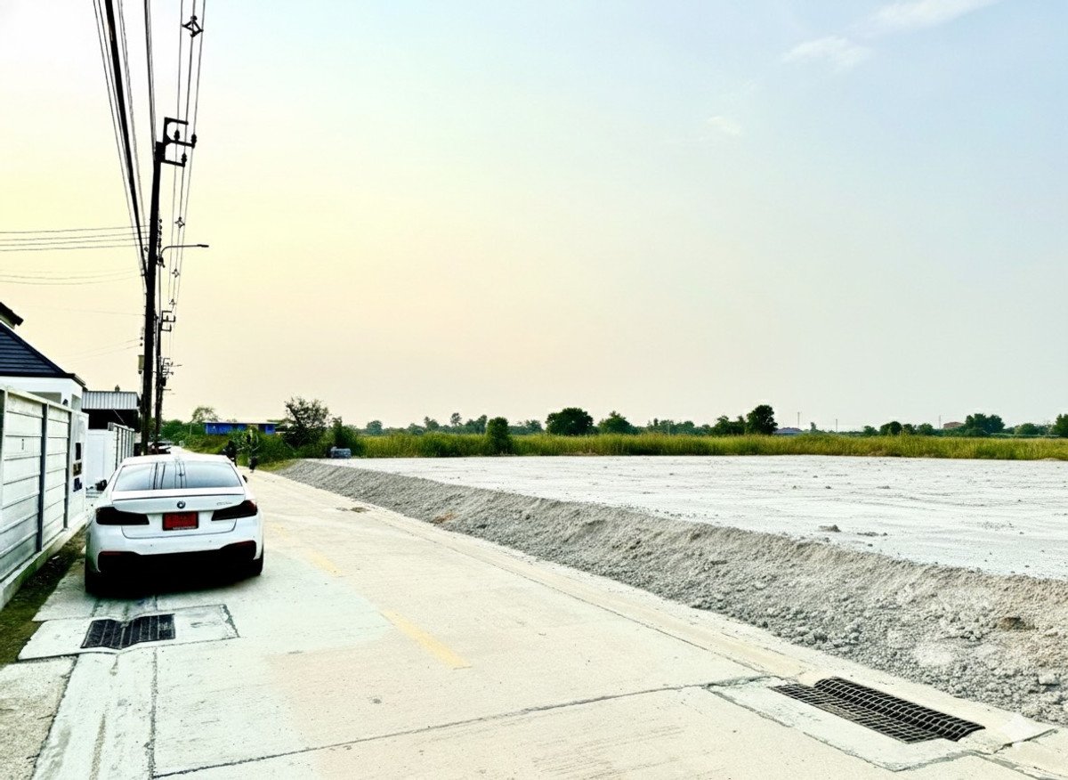 ให้เช่าที่ดินพัฒนาการ ศรีนครินทร์ : ที่ดินเปล่า  100 ตารางวา หน้ากว้างมาก ใกล้ตลาดสด โรงพยาบาล สนามบินสุวรรณภูมิ มหาวิทยาลัยพระจอมเกล้า รถไฟฟ้าและมอเตอร์เวย์ ถนนตัดใหม่กรุงเทพกรีฑา พระราม9 ใกล้แหล่งงาน โรงเรียนนานาชาติ จุดขึ้นลงทางด่วนสายใหม่ {เจ้าของเอง} ราคาต่อรองได้