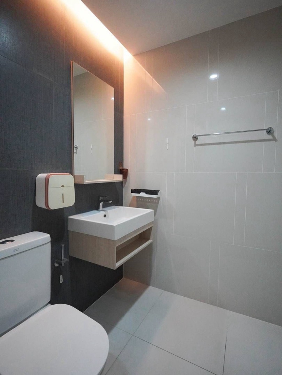 For SaleCondoSathorn, Narathiwat : For sale: The Key Sathorn-Jerirat 33 sq m. ((Urgent sale 3,200,000 baht))