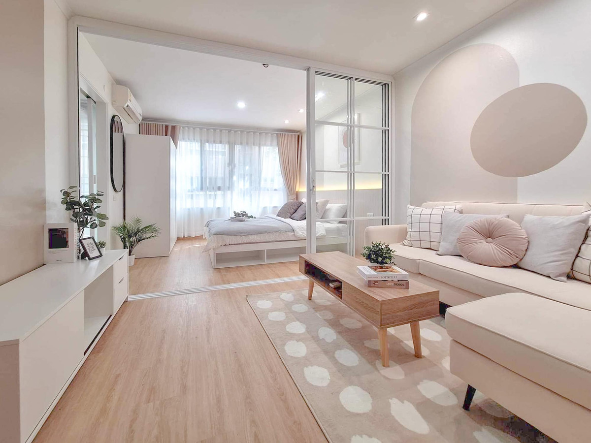 For SaleCondoRamkhamhaeng, Hua Mak : Condo for sale Lumpini Ville Ramkhamhaeng 26, beautiful room with all new furniture.