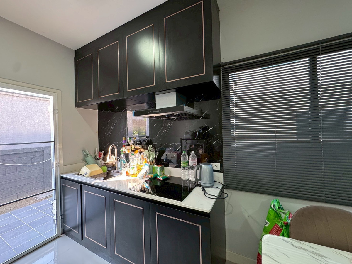 ขายบ้านลาดกระบัง สุวรรณภูมิ : ขายบ้านเดี่ยว เพอร์เฟค พาร์ค กรุงเทพกรีฑา–รามคำแหง 3ห้องนอน 2ห้องน้ำ + 1ห้องทำงาน เพียง 15นาทีถึงสนามบิน ใกล้มอเตอร์เวย์  ทำเลดีอยู่เส้นกรุงเทพกรีฑาตัดใหม่