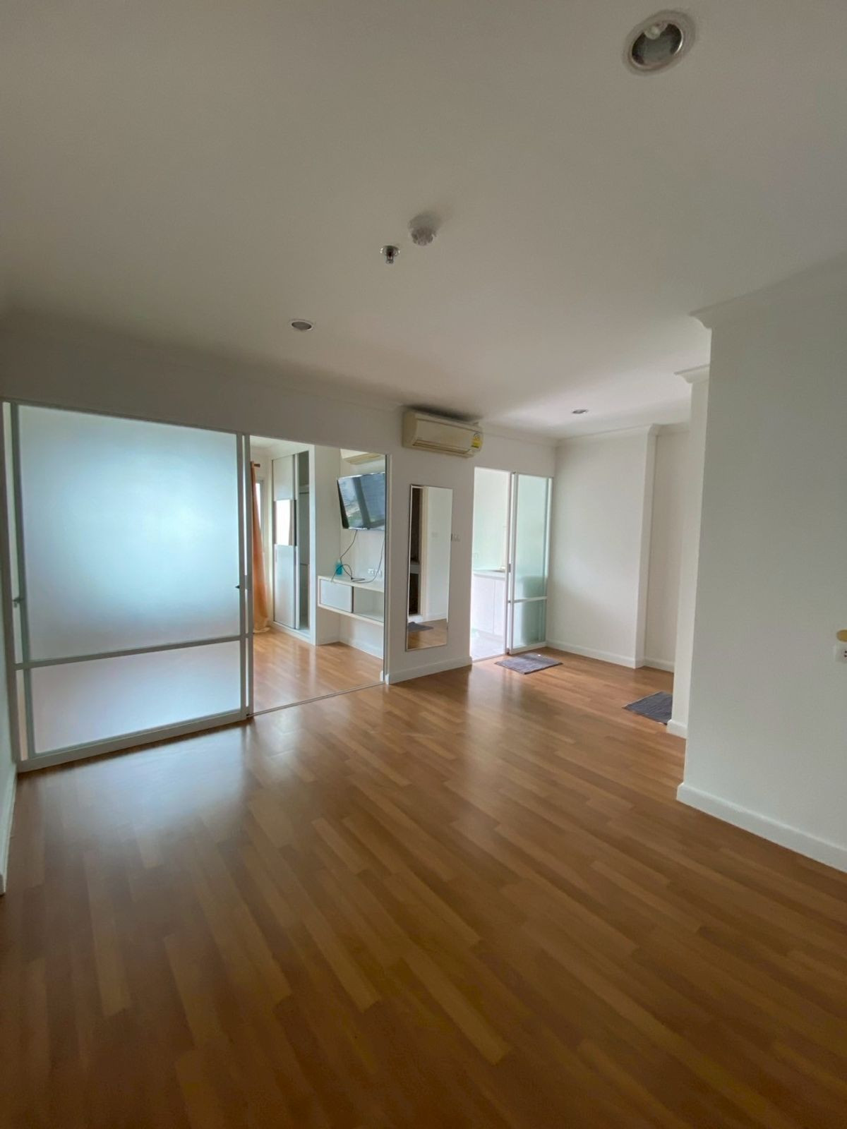 For SaleCondoRama9, Petchburi, RCA : Empty room on high floor View of Central Rama 9, good price!!⭐Lumpini Place Rama 9 - Ratchada (Lumpini Place Rama 9 - Ratchada)