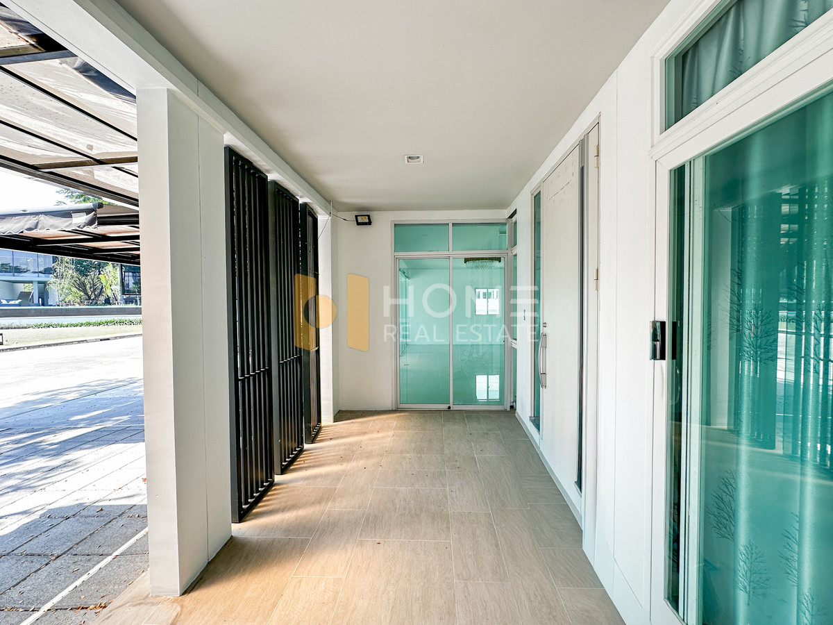 ขายบ้านบางนา แบริ่ง ลาซาล : Rare Item! บ้านหน้าทะเลสาบ วิวหลักล้าน 🏞️ มัณฑนา 2 บางนา กม.7 / 4 ห้องนอน (ขาย), Mantana 2 Bangna Km.7 / 4 Bedrooms (FOR SALE) YOK047