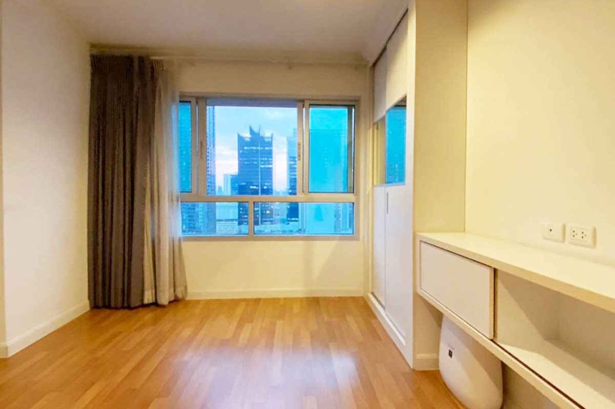 For SaleCondoRama9, Petchburi, RCA : Beautiful room with view of Central Rama 9. Good price!!⭐Lumpini Place Rama 9 - Ratchada (Lumpini Place Rama 9 - Ratchada)