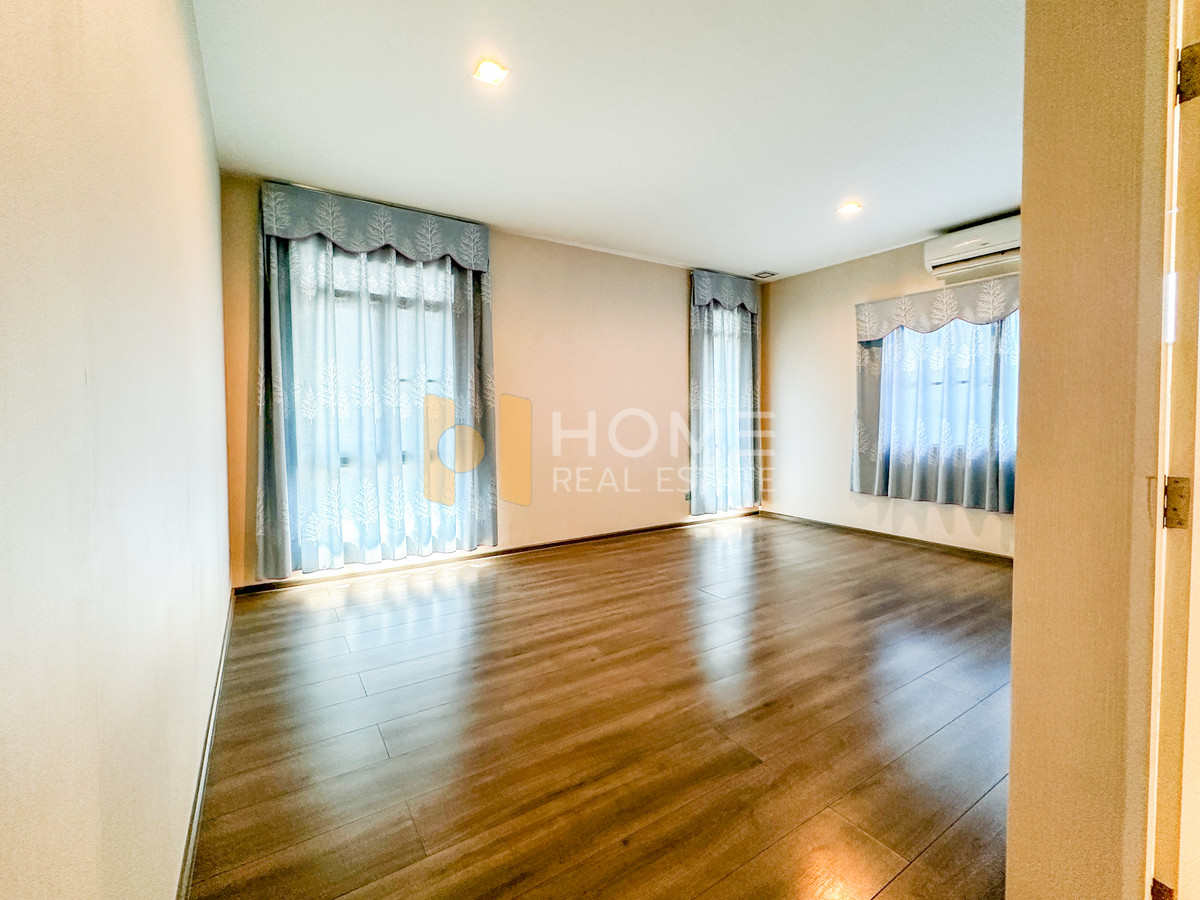 ขายบ้านบางนา แบริ่ง ลาซาล : Rare Item! บ้านหน้าทะเลสาบ วิวหลักล้าน 🏞️ มัณฑนา 2 บางนา กม.7 / 4 ห้องนอน (ขาย), Mantana 2 Bangna Km.7 / 4 Bedrooms (FOR SALE) YOK047