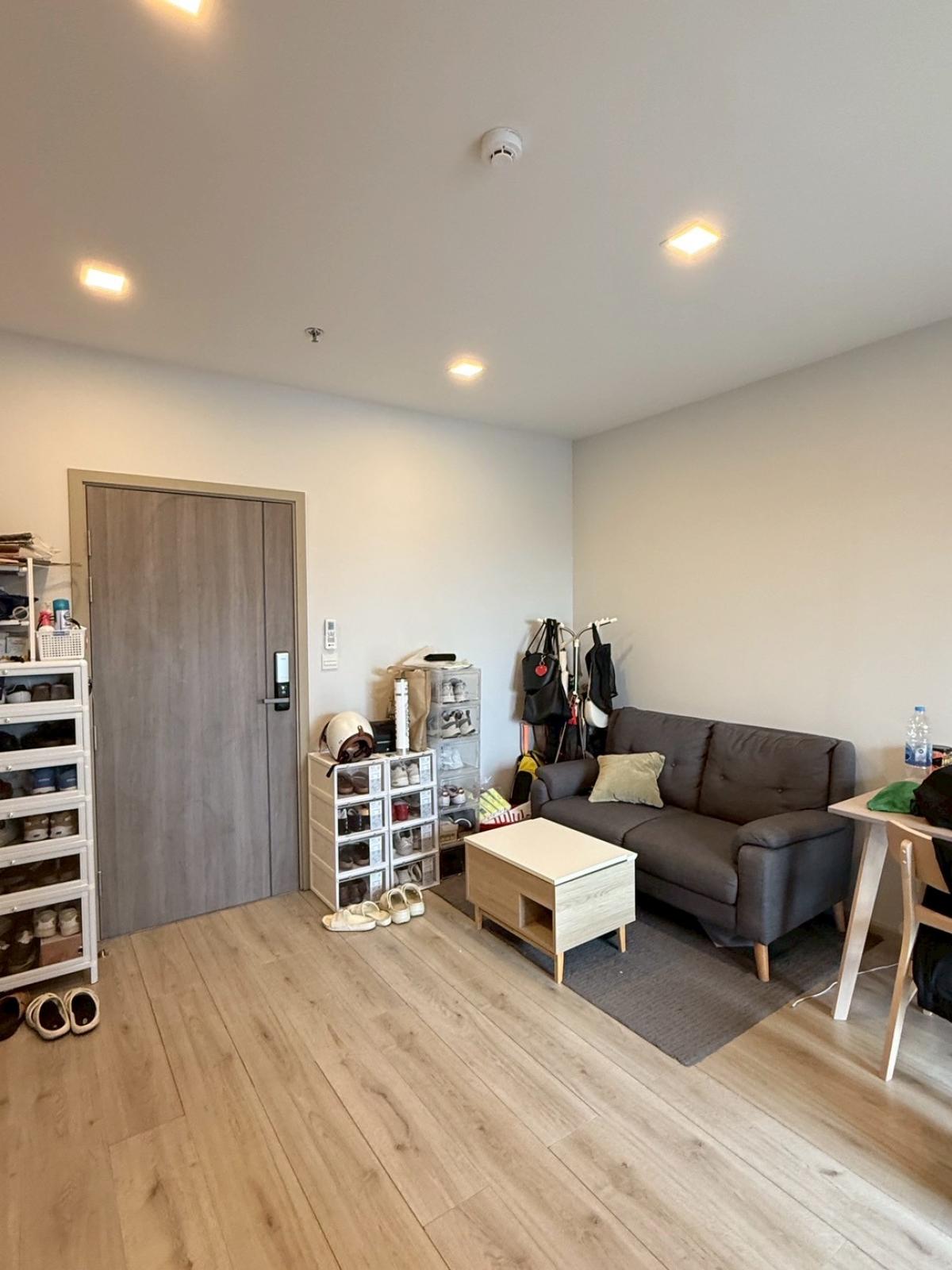 ขายคอนโดลาดพร้าว เซ็นทรัลลาดพร้าว : คอนโดใหม่ใจกลางลาดพร้าว! 2 ห้องนอน ขนาด 47 ตร.ม. เพียง 5.3 ล้าน 
ชมห้องสวย Metris Ladprao พร้อมอยู่ ติด BTS เดินทางสะดวก!