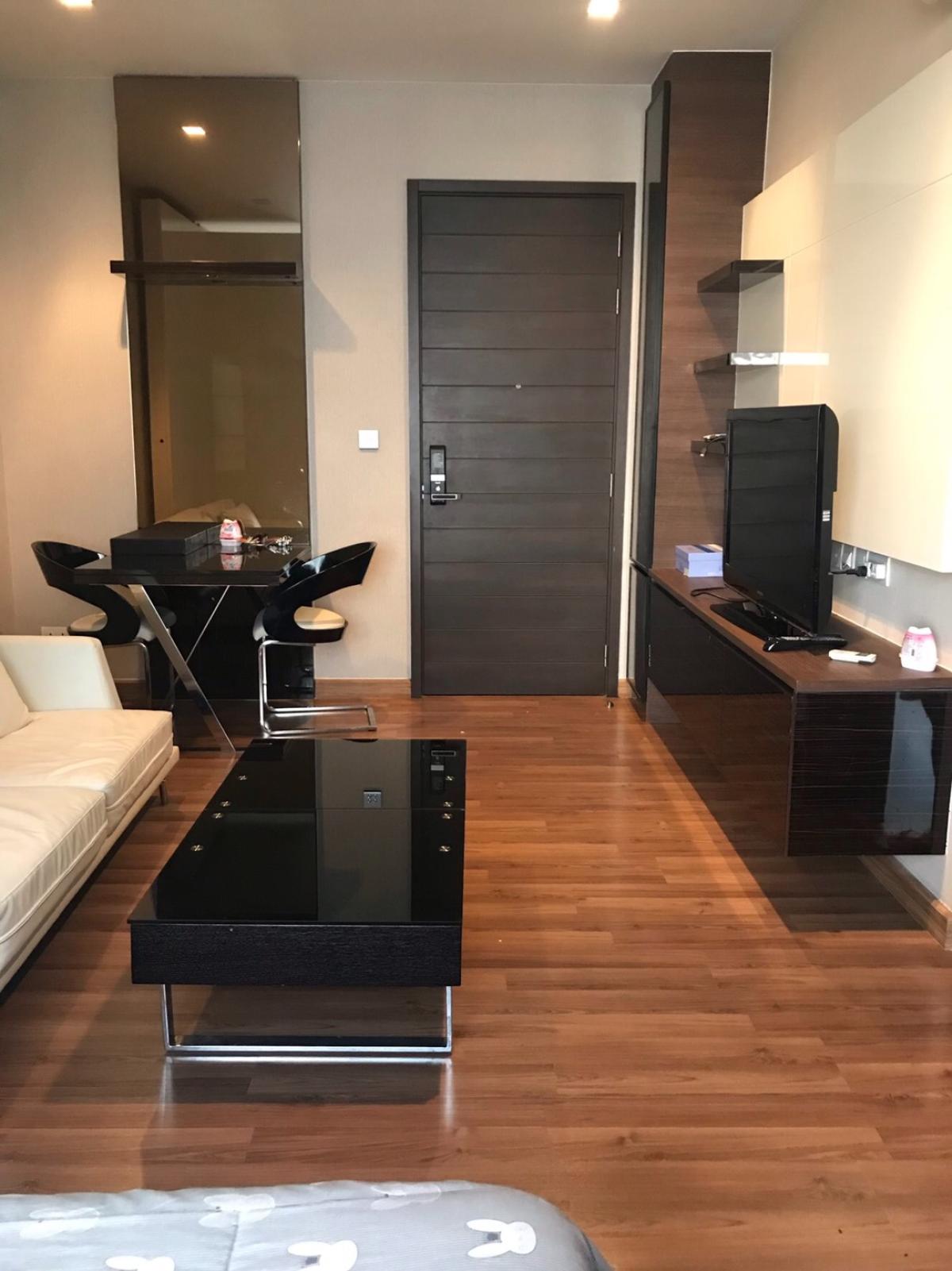 ขายคอนโดรัชดา ห้วยขวาง : คอนโดสตูดิโอ 31 ตรม. Ivy Ampio ราคาเพียง 3.91 ลบ. 
ลงทุนหรืออยู่อาศัย เริ่มต้นชีวิตใหม่ใกล้ใจกลางเมือง!