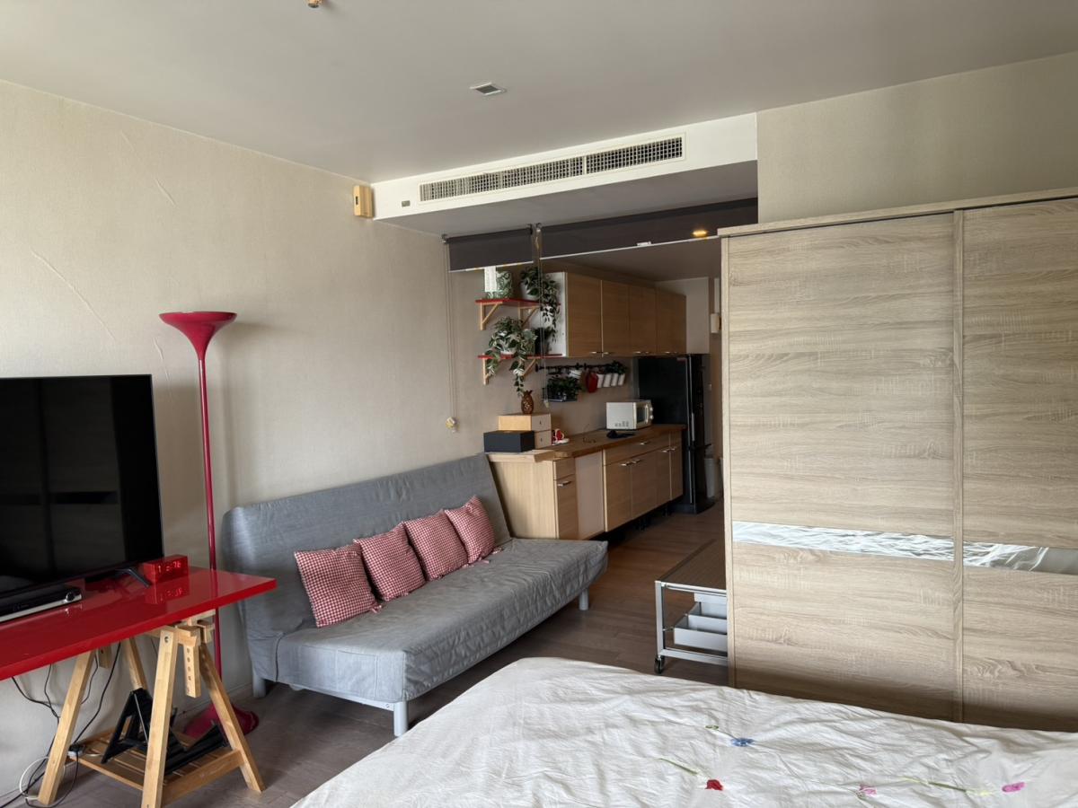 ขายคอนโดสุขุมวิท อโศก ทองหล่อ : คอนโด Noble Solo 1 ห้องนอน พร้อมเข้าอยู่! 
ขนาด 40 ตร.ม. ราคาเพียง 4.84 ล้าน ใกล้เมือง!