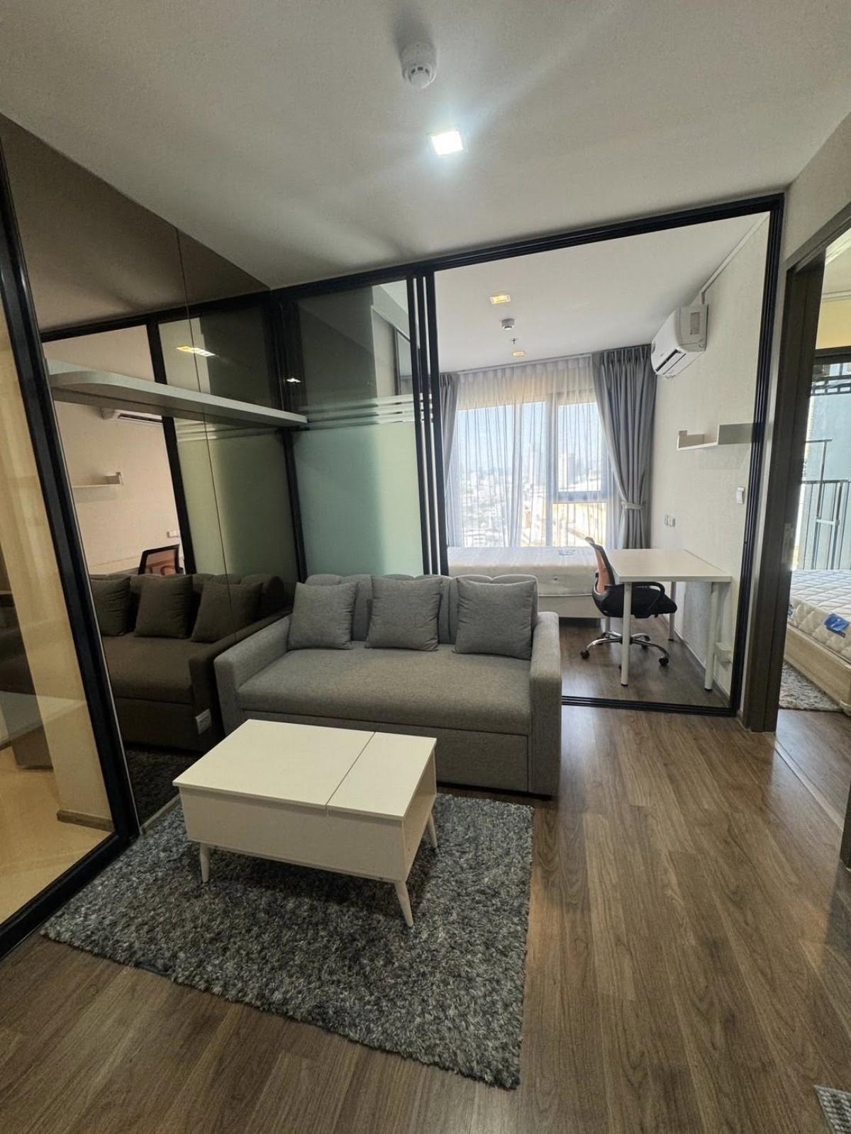 ขายคอนโดลาดพร้าว เซ็นทรัลลาดพร้าว : คอนโด Life Ladprao Valley 2 ห้องนอน ติด BTS ราคาพิเศษ 4.65 ลบ.เท่านั้น! 
โอกาสดีๆ ไม่ควรพลาด! ติดต่อเลย EB-87294