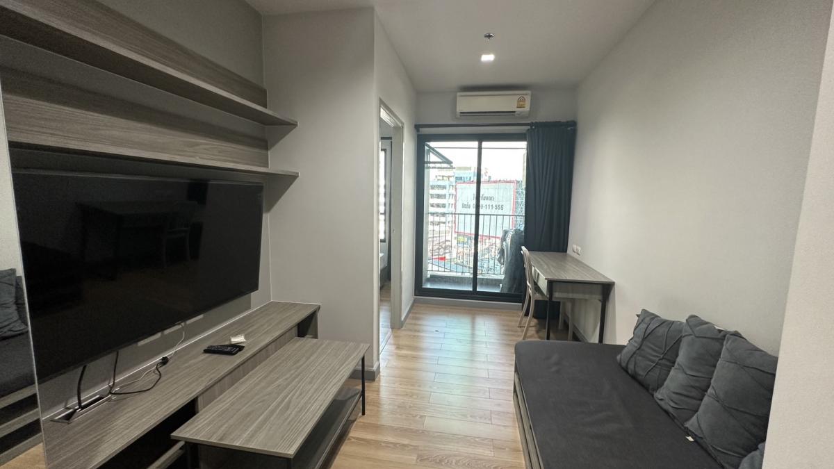 For SaleCondoOnnut, Udomsuk : Chic condo Chapter One Midtown Ladprao 24 
1 bedroom, 30 sq m, great price 2.79 million!