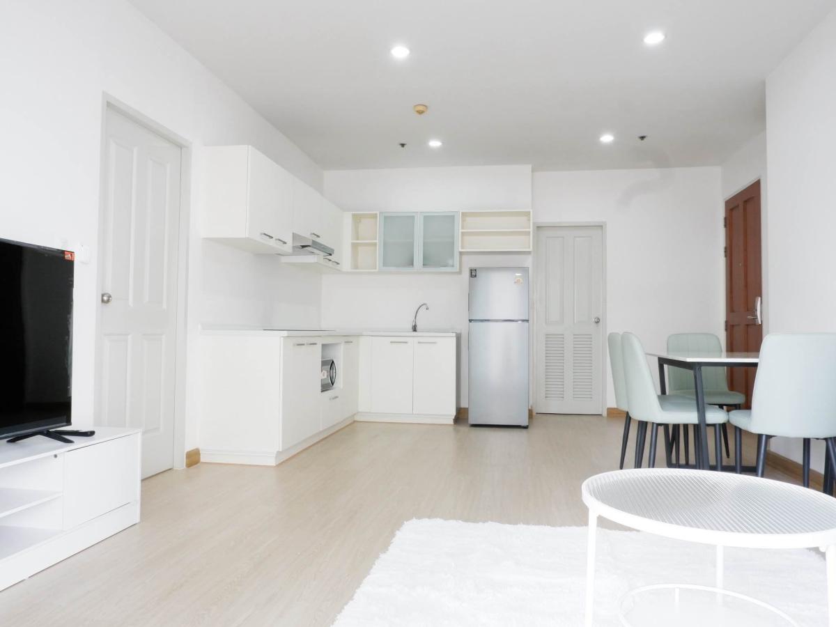 ขายคอนโดราชเทวี พญาไท : คอนโดพร้อมอยู่ 54.66 ตร.ม. The Complete Rajprarop 
1 ห้องนอน 2 ห้องน้ำ ราคาพิเศษ 4.09 ลบ. เท่านั้น!