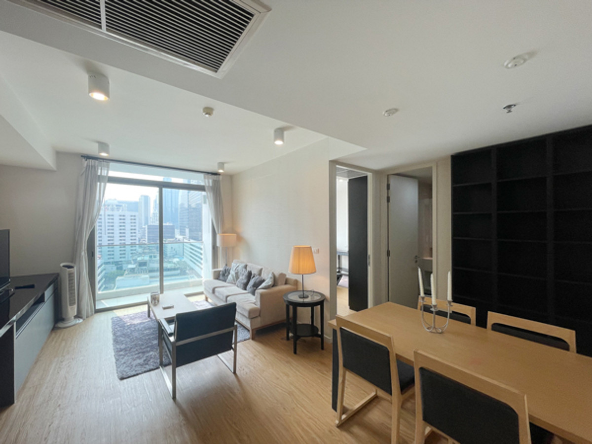 For RentCondoSilom, Saladaeng, Bangrak : Spacious room 46.5 sq m., premium condo in Silom area | Siamese Surawong