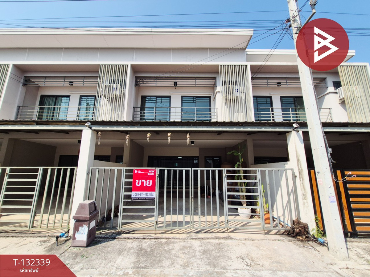 For SaleTownhomePathum Thani,Rangsit, Thammasat : Townhouse for sale Ratchathani Village 11 Rangsit-Thanyaburi, Pathum Thani, ready to move in.