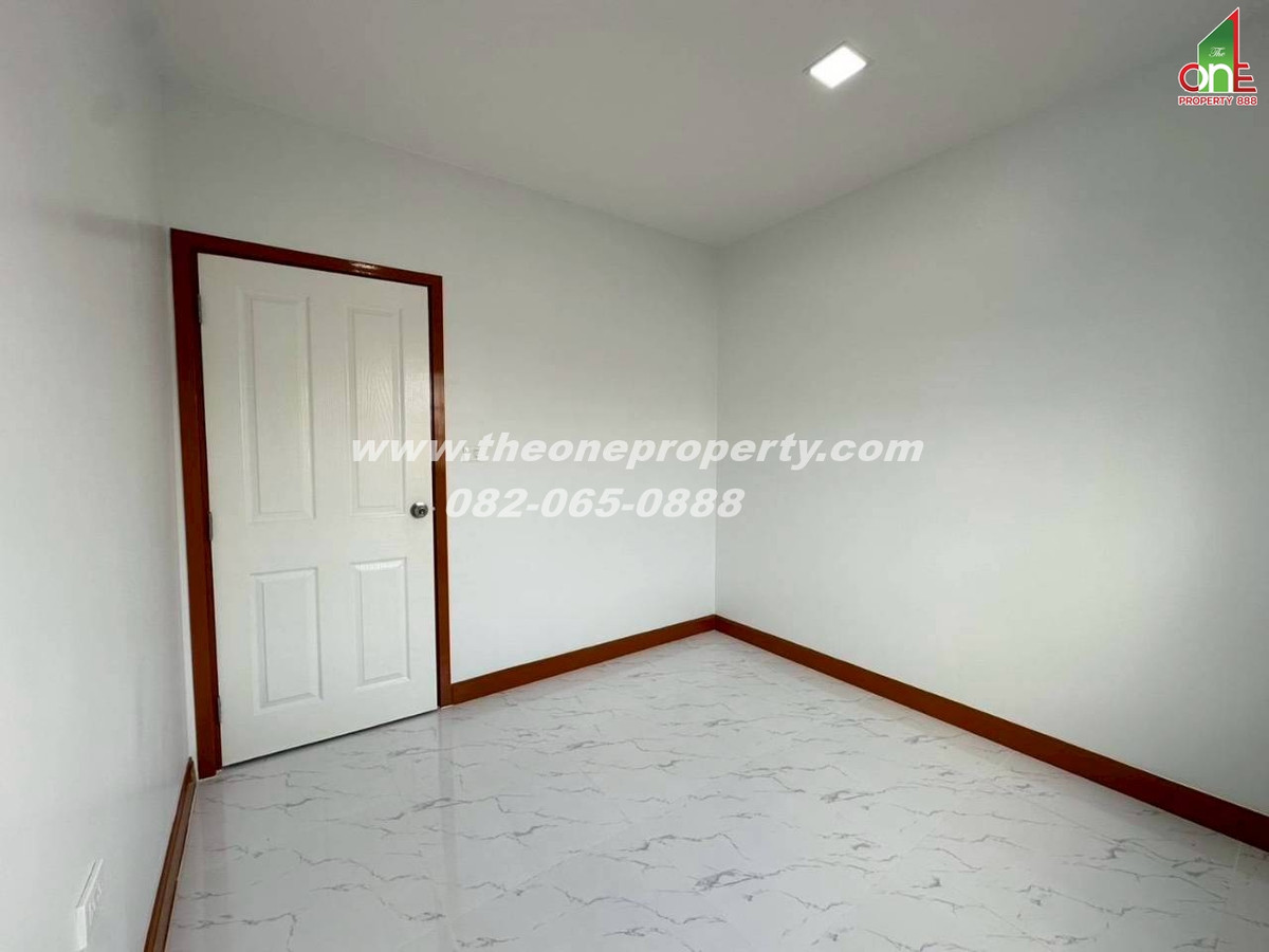 For SaleTownhomePathum Thani,Rangsit, Thammasat : 2-story townhouse, 17.8 sq m. (entire house renovated) Pruksa Village 60/1 Rangsit-Bang Phun Rangsit-Pathum Thani Rd. Mueang Pathum Thani, Pathum Thani