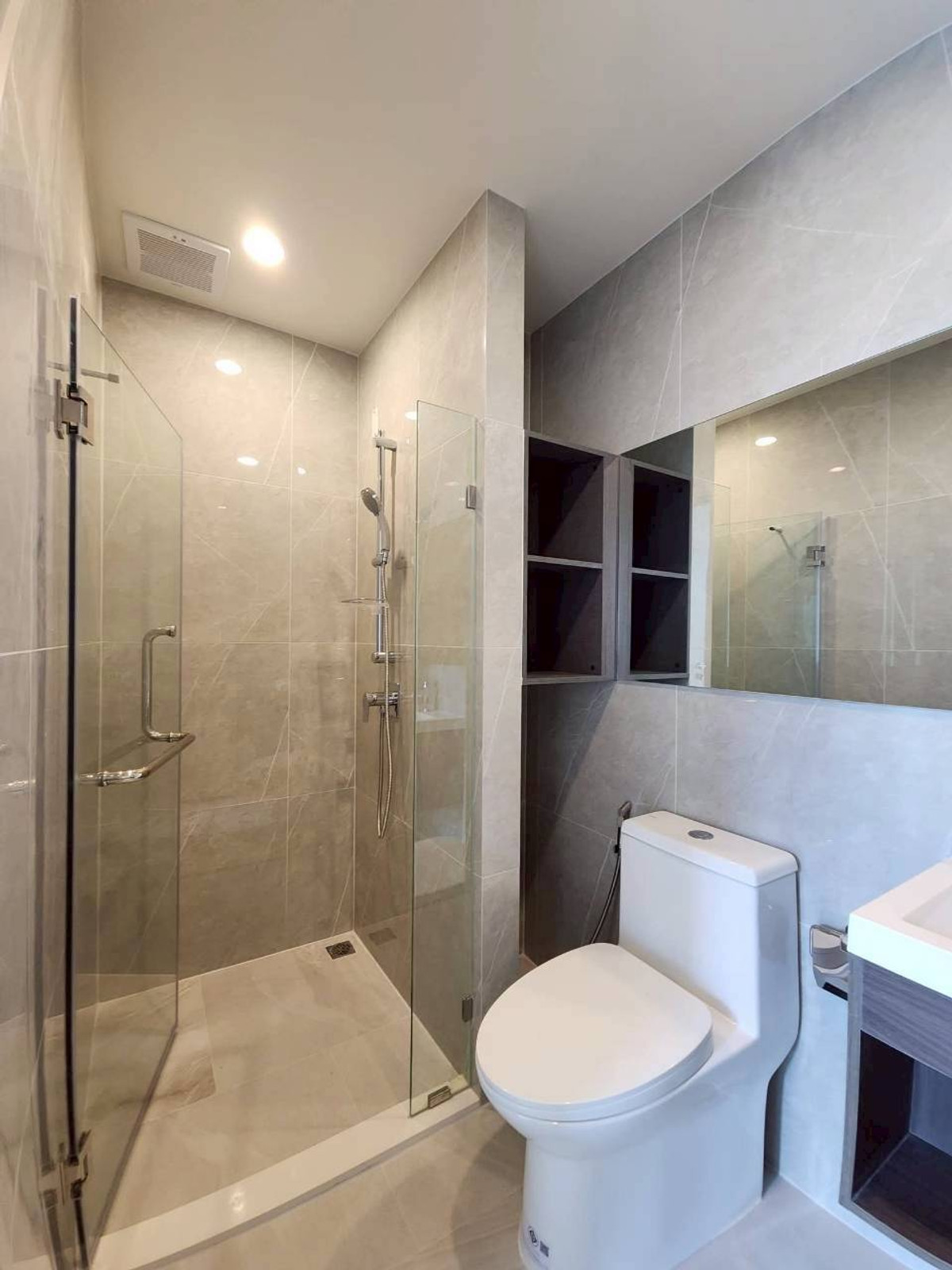 ให้เช่าคอนโดพระราม 9 เพชรบุรีตัดใหม่ RCA : ✅ NUER108 ✅ Line : @p2nproperty