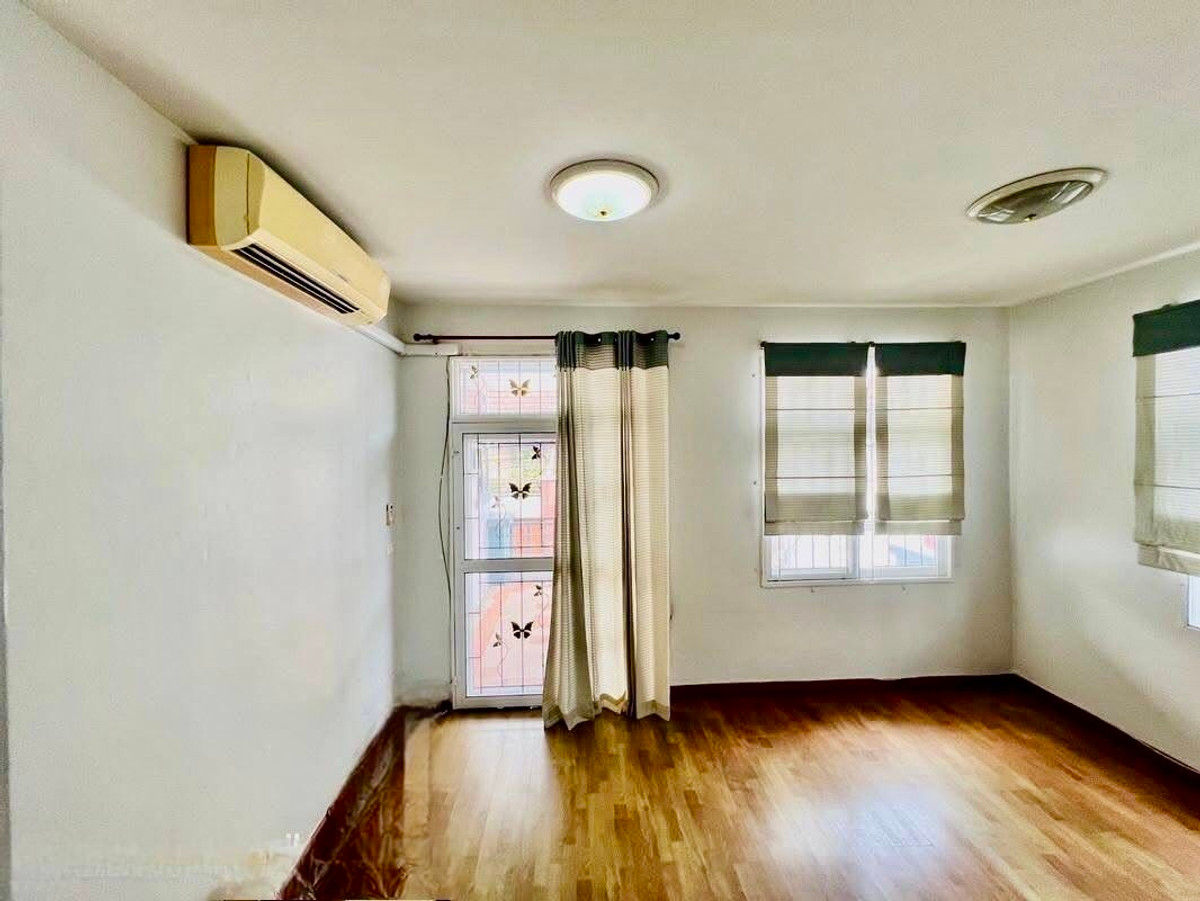 ให้เช่าทาวน์โฮมลาดพร้าว101 แฮปปี้แลนด์ : ให้เช่า Merit Place ลาดพร้าว 87 – ทาวน์เฮ้าส์ 3 ชั้นให้เช่า ทำเลเมือง ใกล้ทางด่วน เดินทางสะดวก