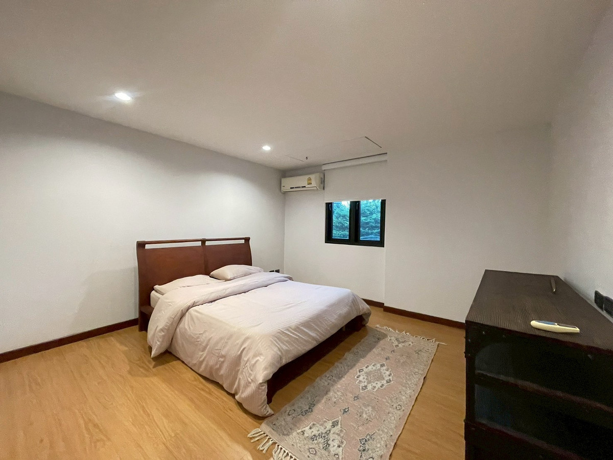 HousePattanakan, Srinakarin : For sale/rent, beautiful house ready to move in, 3 floors, 4 bedrooms, Panya Pattanakarn Village, size 58 sq m, usable area 350 sq m.
