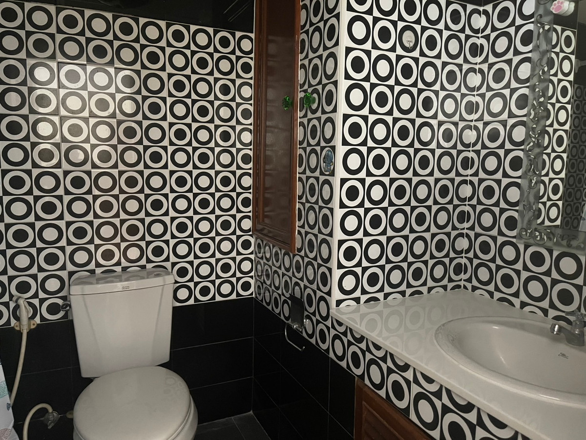 For RentCondoSilom, Saladaeng, Bangrak : Condo room for rent, Silom Suite (Sathorn 12)