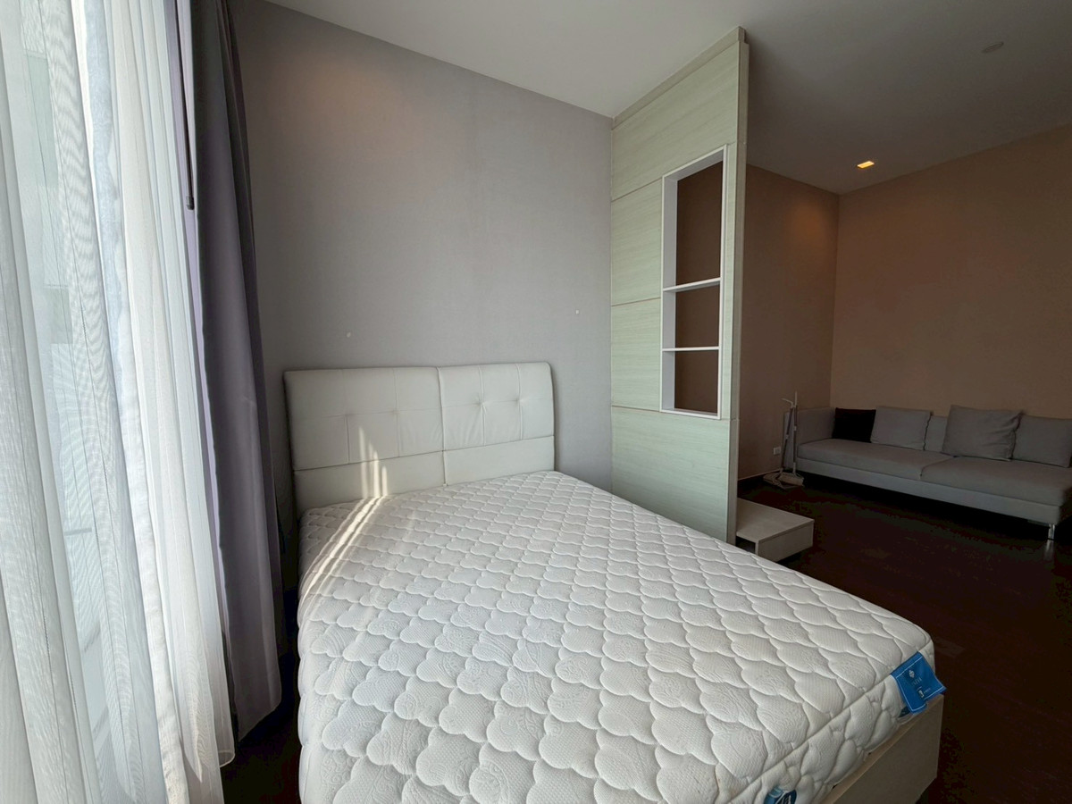 For RentCondoRama9, Petchburi, RCA : Prime condominium in the heart of Asoke 🏙️ For Rent Q Asoke | High Floor, Open View, Super Convenient Location 🚆✨