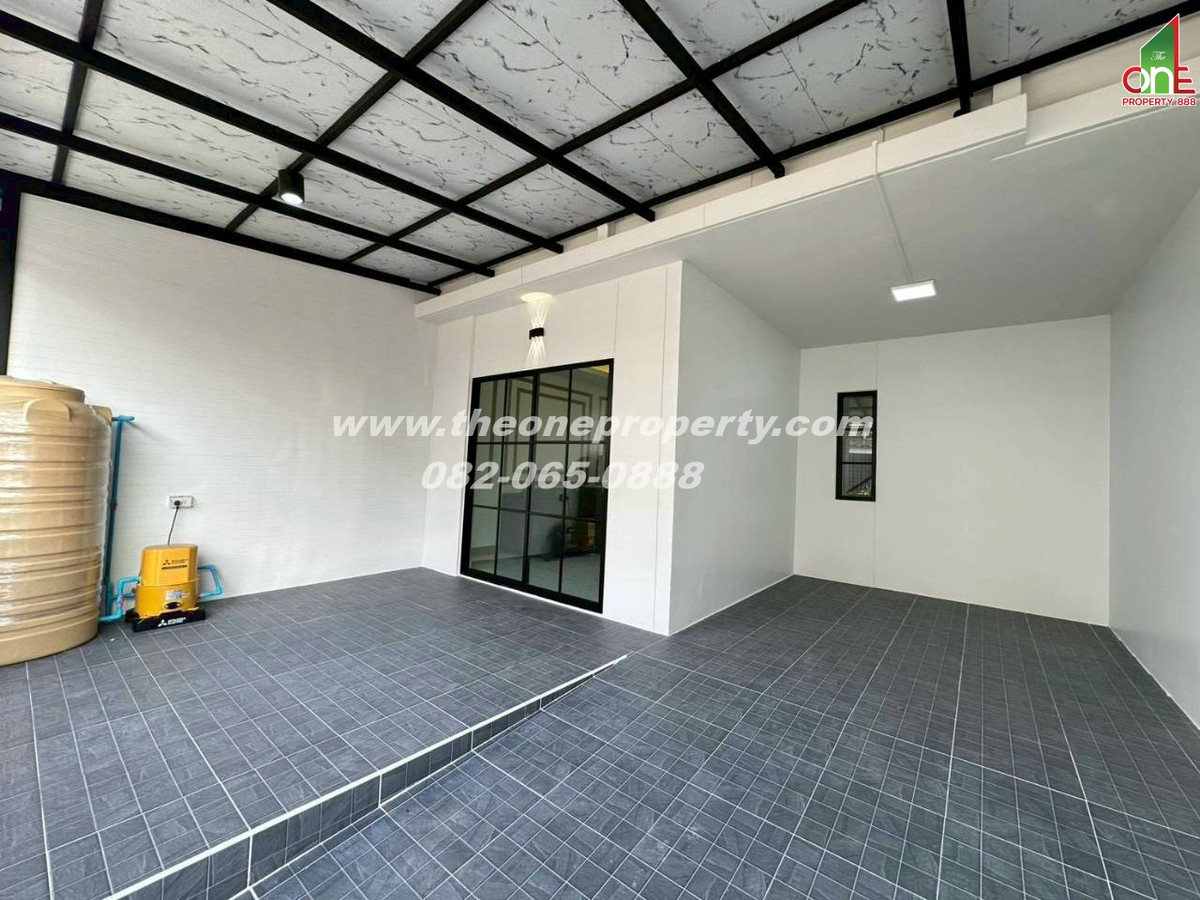 For SaleTownhomePathum Thani,Rangsit, Thammasat : 2-story townhouse, 17.8 sq m. (entire house renovated) Pruksa Village 60/1 Rangsit-Bang Phun Rangsit-Pathum Thani Rd. Mueang Pathum Thani, Pathum Thani