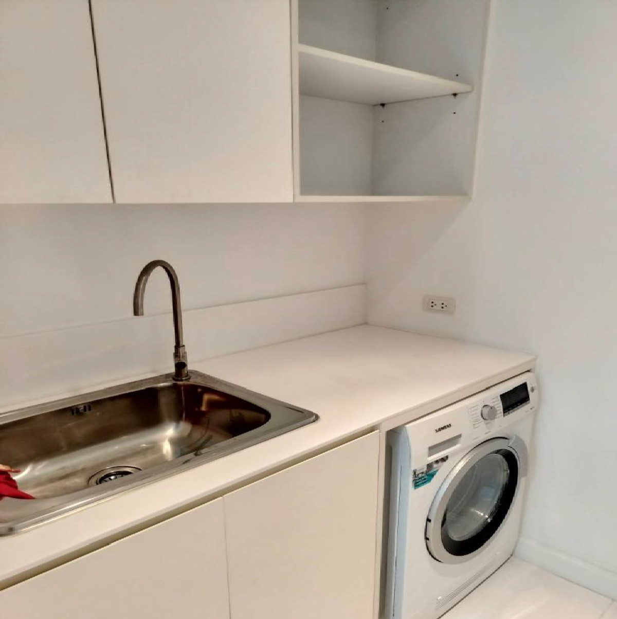 CondoWitthayu, Chidlom, Langsuan, Ploenchit : 185 Rajadamri for rent, 2 bedrooms, 2 bathrooms, area 118 sq m, 90,000 baht. If interested, call Nong 096-2615656. Ready to make an appointment to visit every day. For Rent 185 Rajadamri 2bed 2 bath 118 Sq,m Rental price 90,000 Baht call Nong 096-2615656 