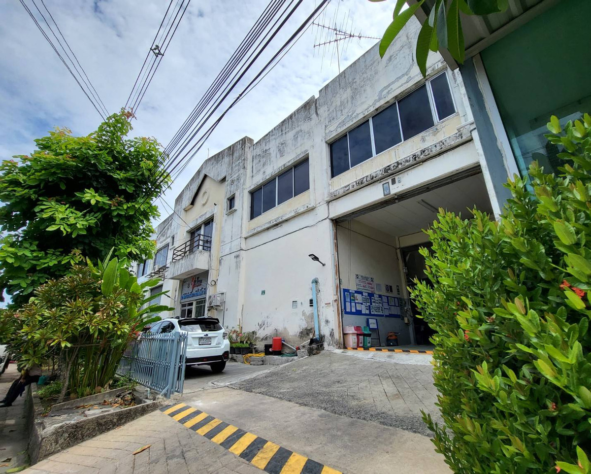 ขายโกดังสมุทรปราการ สำโรง : ขายโกดัง มินิแฟคตอรี่ 2 ชั้น ซอยบางปลา 16 บางพลีใหญ่ สมุทรปราการ ที่ดิน 354 ตร.ว. พื้นที่ใช้สอย 1,400 ตร.ม. ใกล้สนามบินสุวรรณภูมิ ราคา 22,000,000 บาท