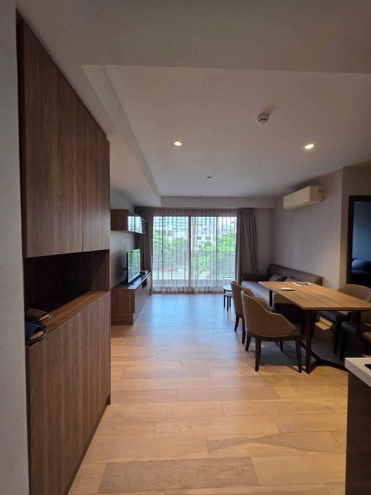 ให้เช่าคอนโดสุขุมวิท อโศก ทองหล่อ : 🏬 Runesu thonglor5 (รูเนะสุ ทองหล่อ5) ให้เช่า‼️2Br 2Bath 59 sq.m. วิวสวย..ไม่ Block วิว + Bathtub 🛁 ห้องใหม่ๆ มีผู้เช่าเพียง 1 ปีเท่านั้น