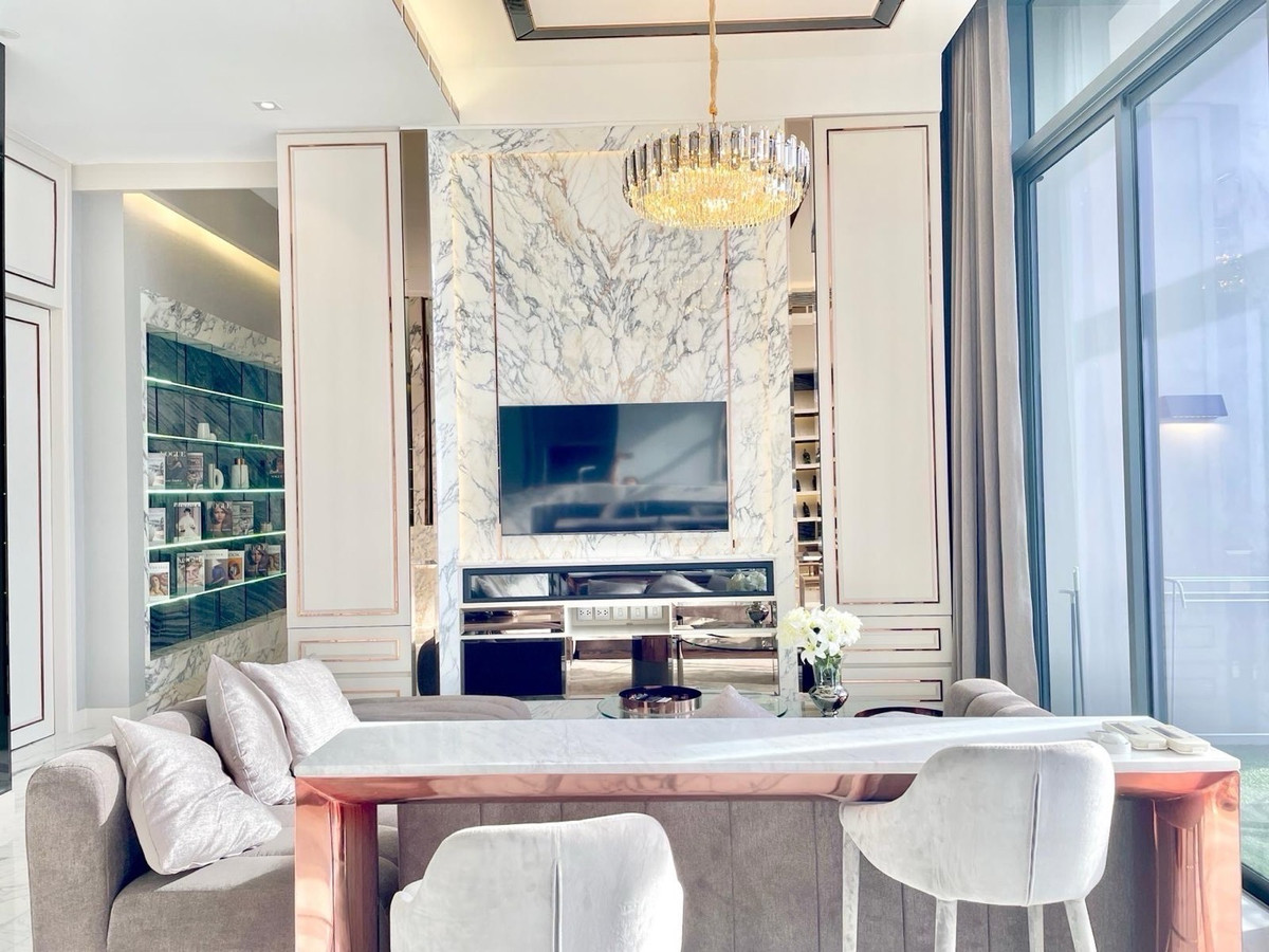 ขายคอนโดสุขุมวิท อโศก ทองหล่อ : The Esses asoke 2b3b 157sqm 50mb call 0886166564