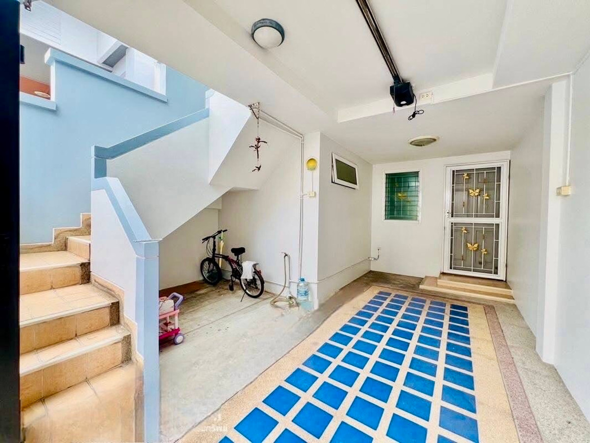 ให้เช่าทาวน์โฮมลาดพร้าว101 แฮปปี้แลนด์ : ให้เช่า Merit Place ลาดพร้าว 87 – ทาวน์เฮ้าส์ 3 ชั้นให้เช่า ทำเลเมือง ใกล้ทางด่วน เดินทางสะดวก