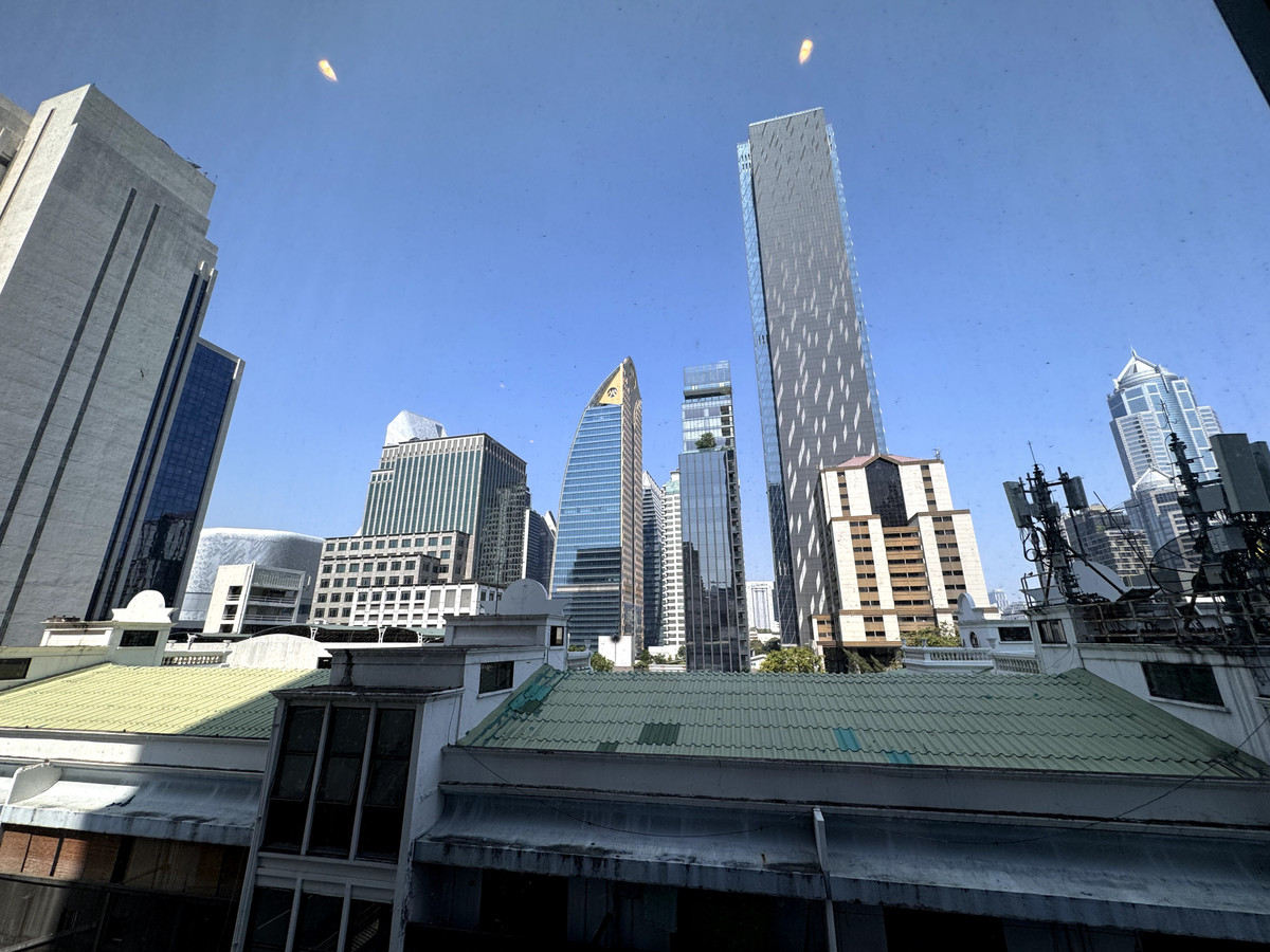 For RentCondoWitthayu, Chidlom, Langsuan, Ploenchit : SCOPE หลังสวน ให้เช่า 1 นอน 1 น้ำ พื้นที่ 83 ตรม  150,000 บาท สนใจโทร น้อง 096-2615656 พร้อมให้นัดหมายเข้าชมทุกวัน  For Rent SCOPE Luang Suan 1bed 1 bath 83 Sq,m Rental price 150,000 Baht   call Nong 096-2615656 Ready to touring everyday   ห้องกว้าง 83 ตร