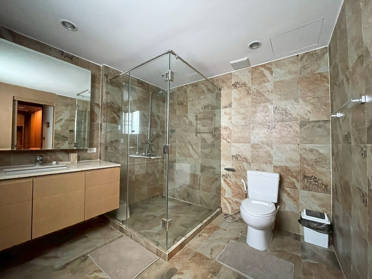 HousePattanakan, Srinakarin : For sale/rent, beautiful house ready to move in, 3 floors, 4 bedrooms, Panya Pattanakarn Village, size 58 sq m, usable area 350 sq m.