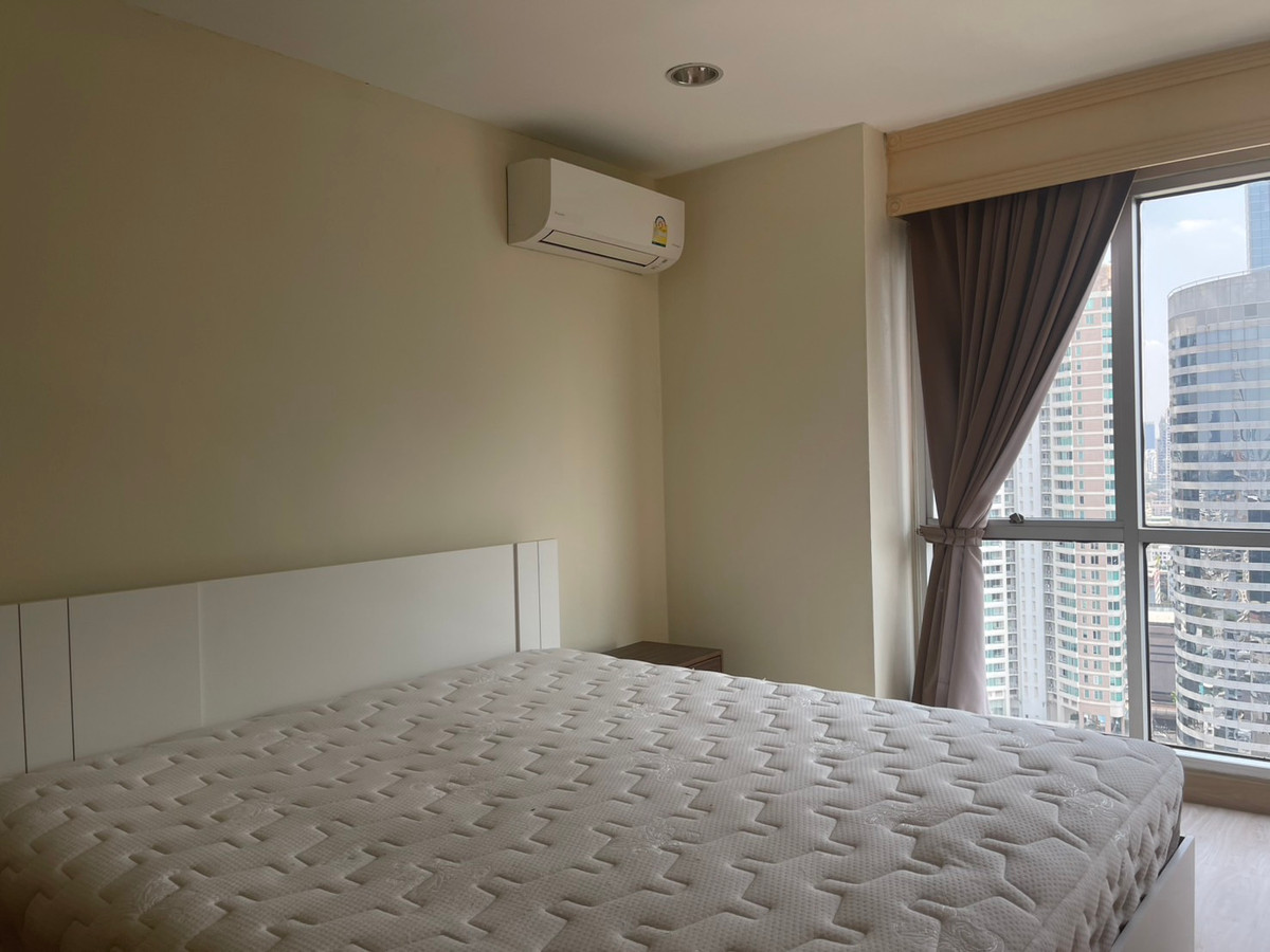 For RentCondoSilom, Saladaeng, Bangrak : Condo room for rent, Silom Suite (Sathorn 12)