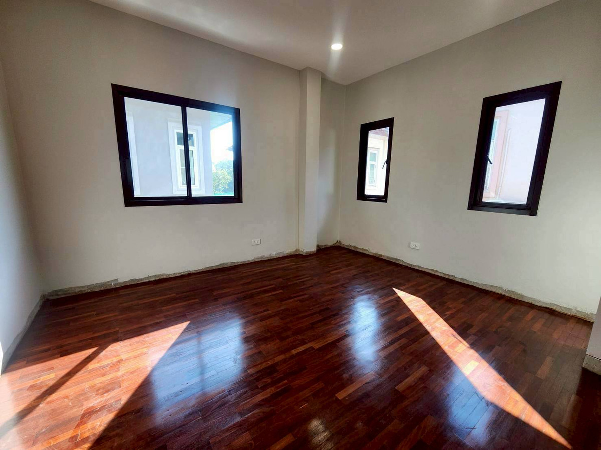 For SaleHouseNonthaburi, Bang Yai, Bangbuathong : 2-story detached house for sale, Thanasiri Rattanathibet, Bang Yai, Bang Bua Thong, Nonthaburi, Central Westgate Bang Yai, MRT (Purple Line), Bang Rak Yai Station. and Bang Phlu Station