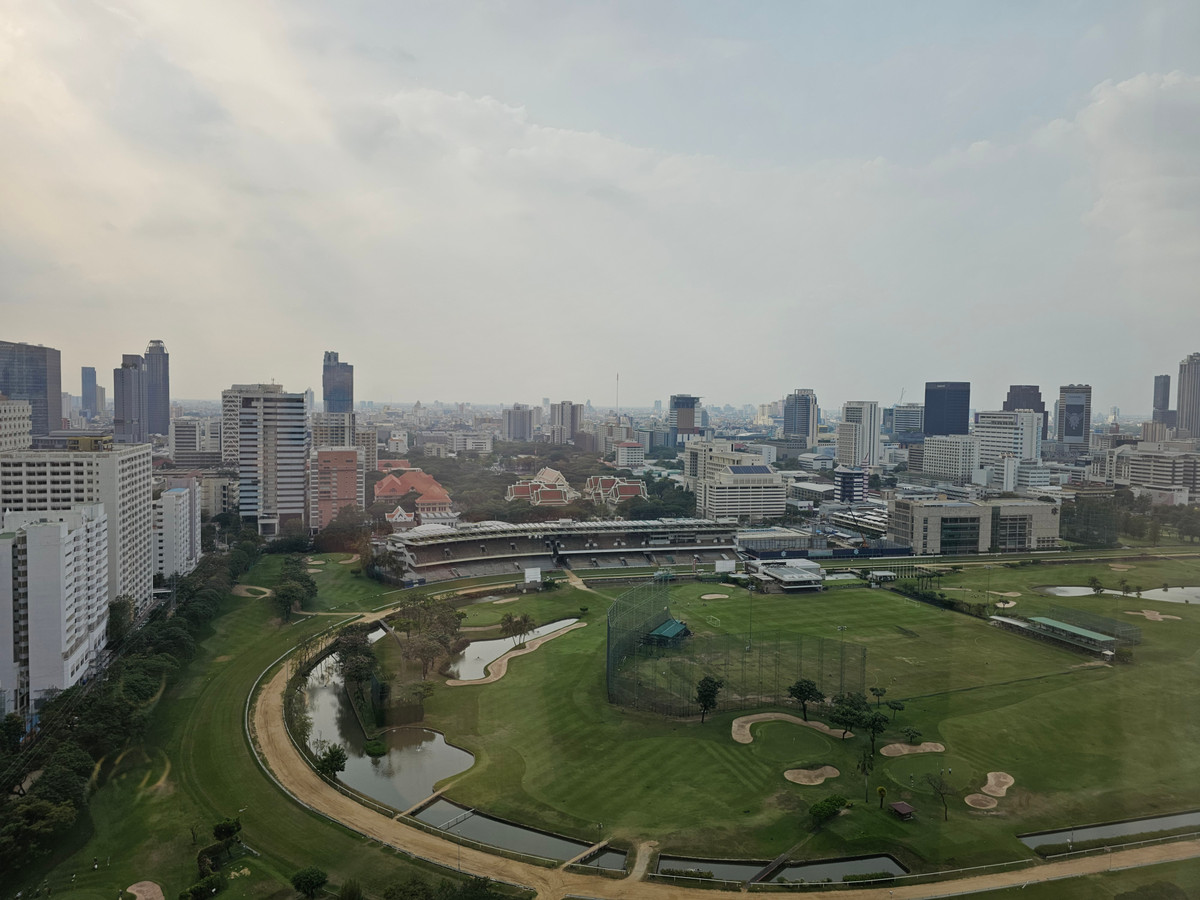 CondoWitthayu, Chidlom, Langsuan, Ploenchit : 185 Rajadamri for rent, 2 bedrooms, 2 bathrooms, area 118 sq m, 90,000 baht. If interested, call Nong 096-2615656. Ready to make an appointment to visit every day. For Rent 185 Rajadamri 2bed 2 bath 118 Sq,m Rental price 90,000 Baht call Nong 096-2615656 