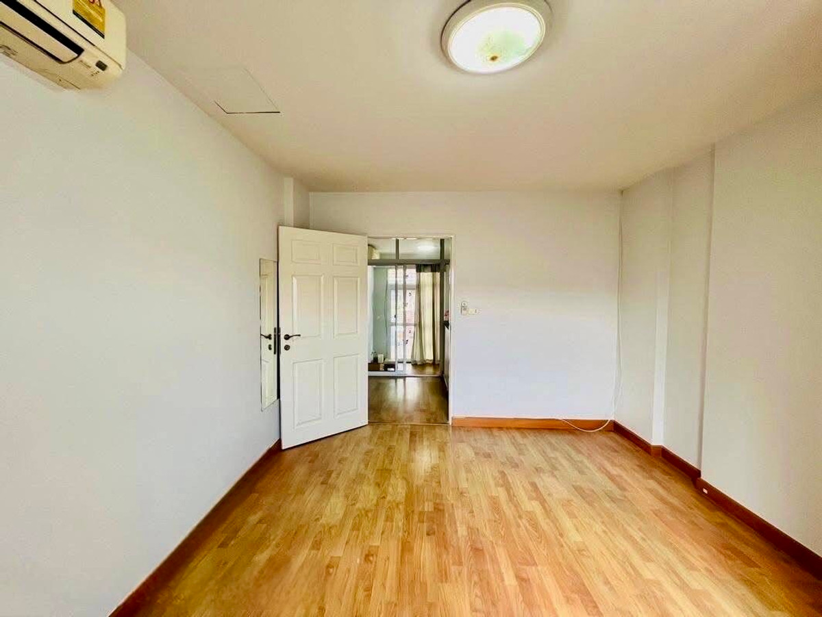 ให้เช่าทาวน์โฮมลาดพร้าว101 แฮปปี้แลนด์ : ให้เช่า Merit Place ลาดพร้าว 87 – ทาวน์เฮ้าส์ 3 ชั้นให้เช่า ทำเลเมือง ใกล้ทางด่วน เดินทางสะดวก