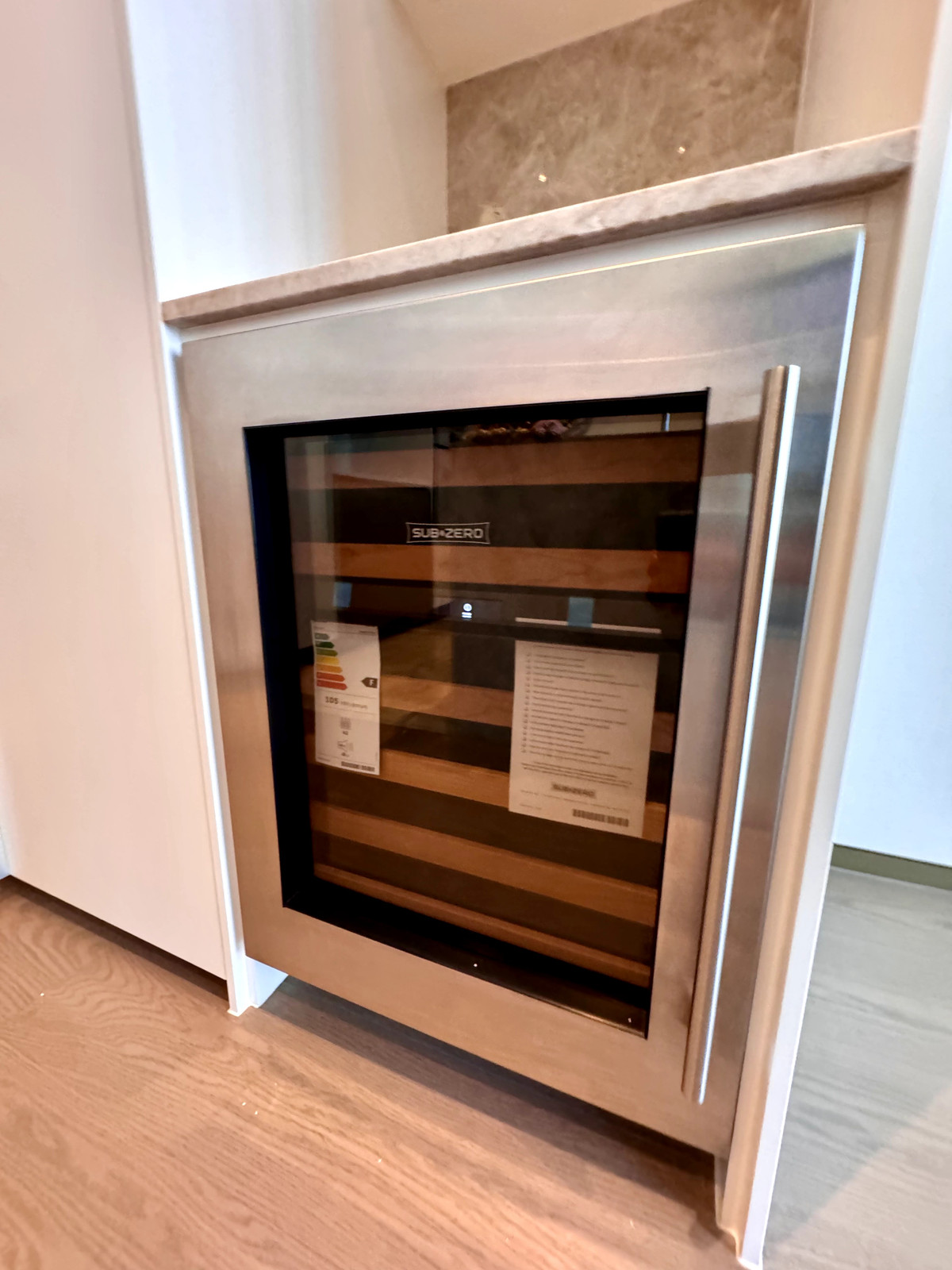 For RentCondoWitthayu, Chidlom, Langsuan, Ploenchit : SCOPE หลังสวน ให้เช่า 1 นอน 1 น้ำ พื้นที่ 83 ตรม  150,000 บาท สนใจโทร น้อง 096-2615656 พร้อมให้นัดหมายเข้าชมทุกวัน  For Rent SCOPE Luang Suan 1bed 1 bath 83 Sq,m Rental price 150,000 Baht   call Nong 096-2615656 Ready to touring everyday   ห้องกว้าง 83 ตร