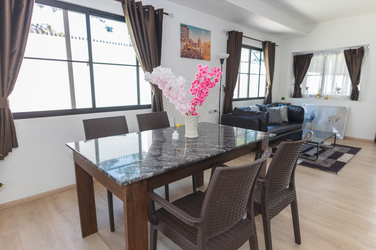 ขายทาวน์โฮมบางนา แบริ่ง ลาซาล : อินดี้ 5 บางนา กม.7 / 3 ห้องนอน (ขาย), Indy 5 Bangna km.7 / 3 Bedrooms (FOR SALE) YOK014