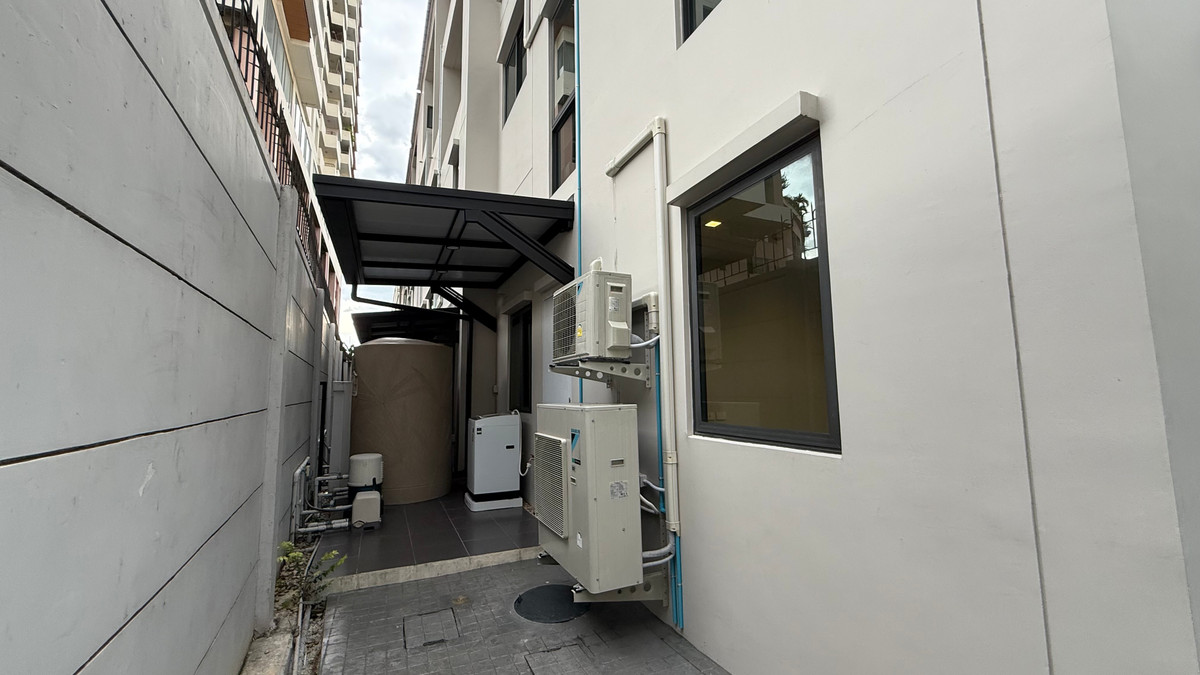 For RentHome OfficeLadprao101, Happy Land, The Mall Bang Kapi : Headquarters Ekamai - Ladprao / 4 Bedrooms (FOR RENT) TPM320