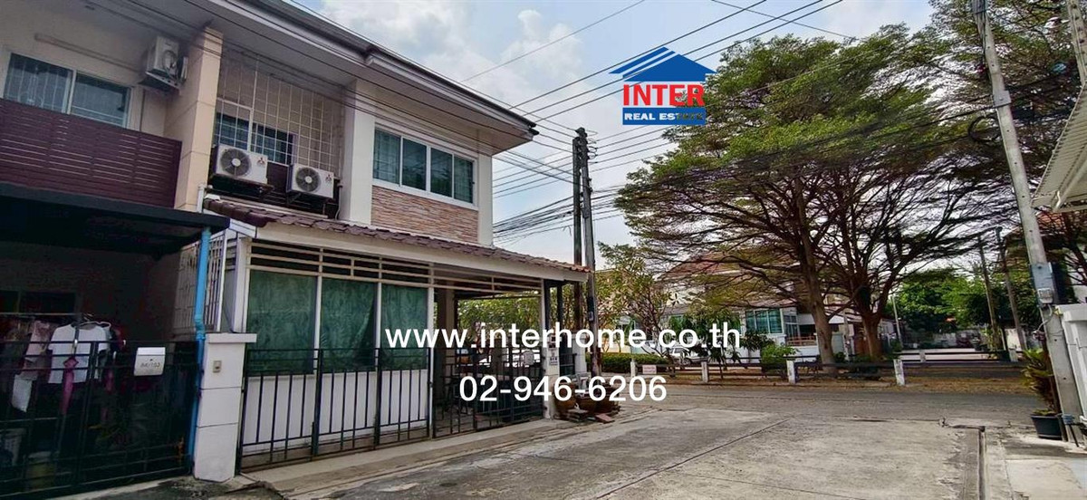 For SaleTownhomePathum Thani,Rangsit, Thammasat : 2-story townhouse, 29.9 sq m, The Living Village. Rangsit-Tiwanon Rangsit-Tiwanon Road Rangsit-Pathum Thani Road (346) Mueang Pathum Thani, Pathum Thani
